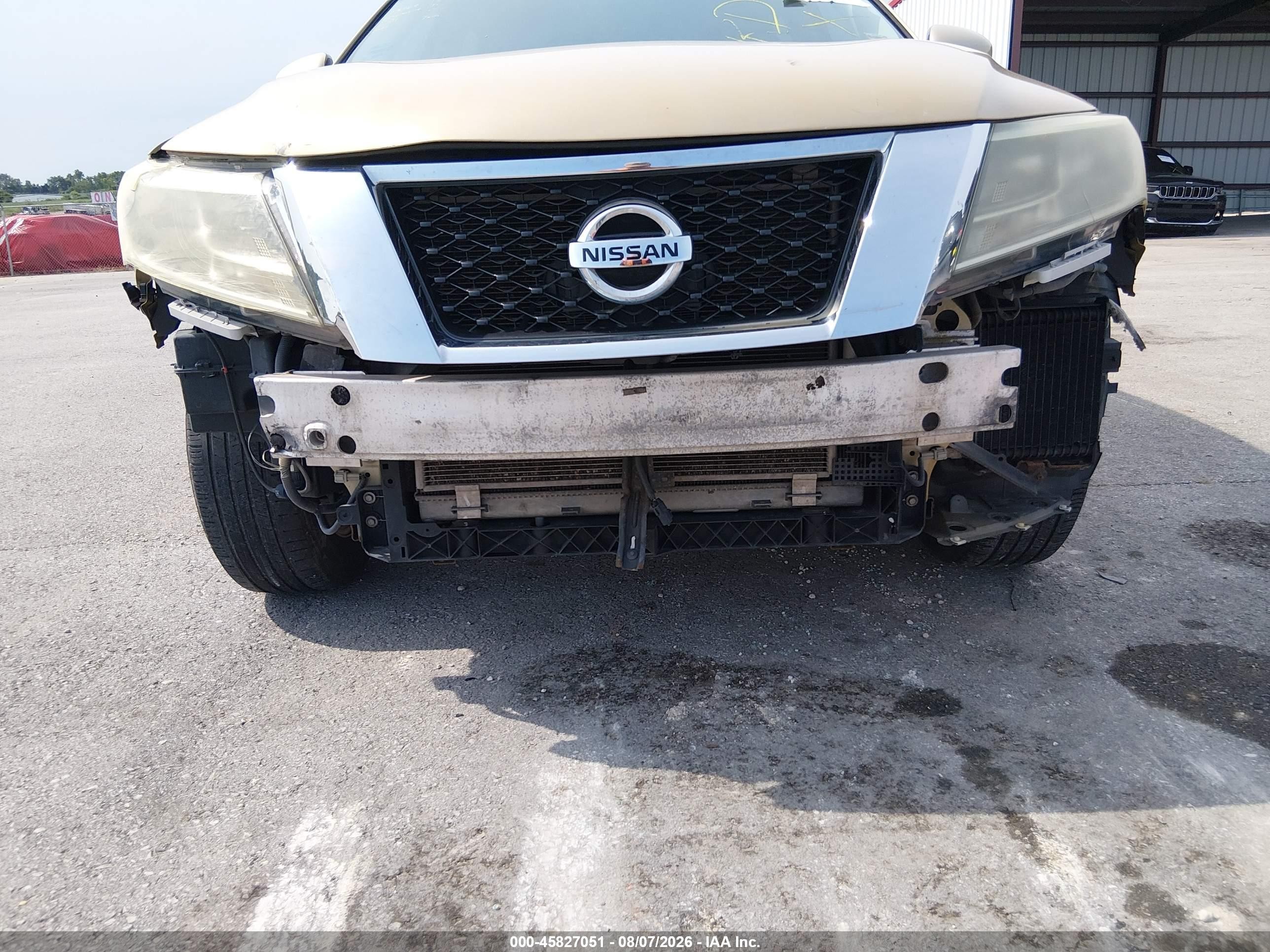 2013 Nissan Pathfinder Sv Gold vin: 5N1AR2MM5DC611869