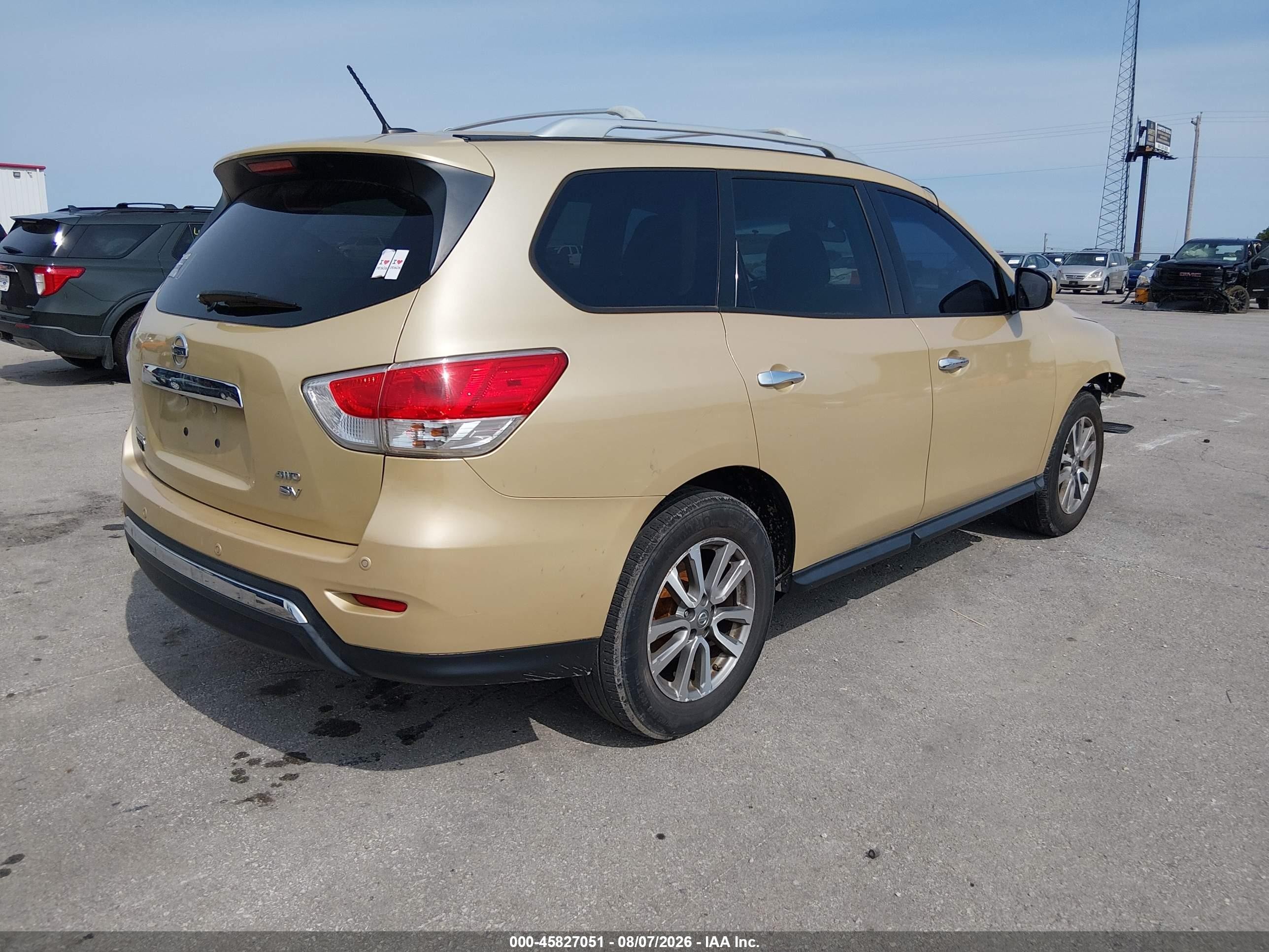 2013 Nissan Pathfinder Sv Gold vin: 5N1AR2MM5DC611869