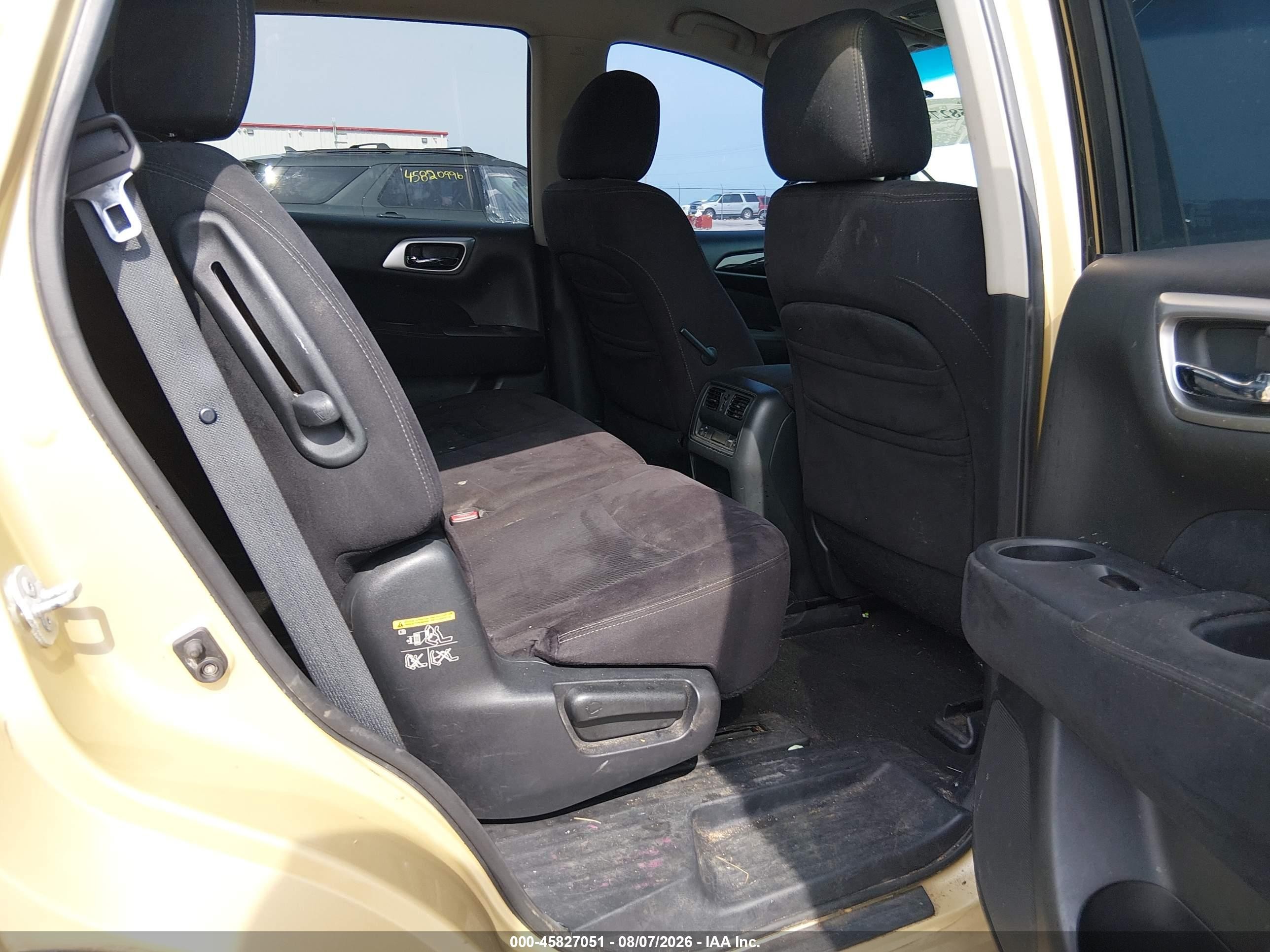 2013 Nissan Pathfinder Sv Gold vin: 5N1AR2MM5DC611869