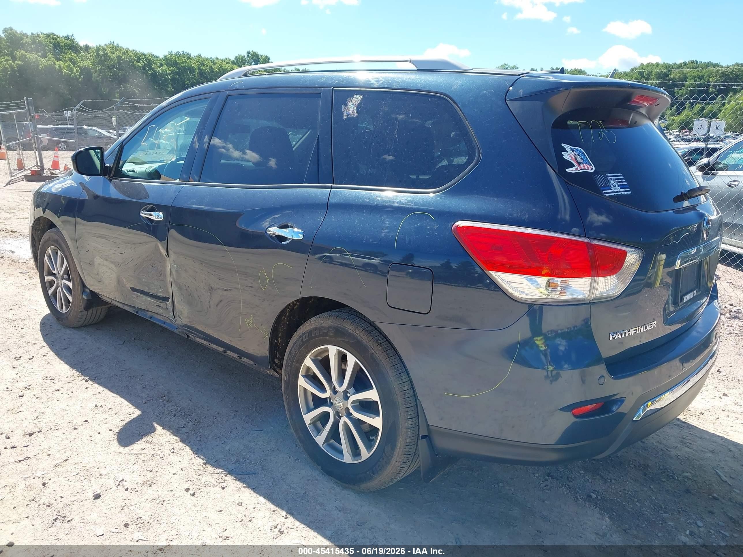 2013 Nissan Pathfinder Sv Blue vin: 5N1AR2MM5DC642359