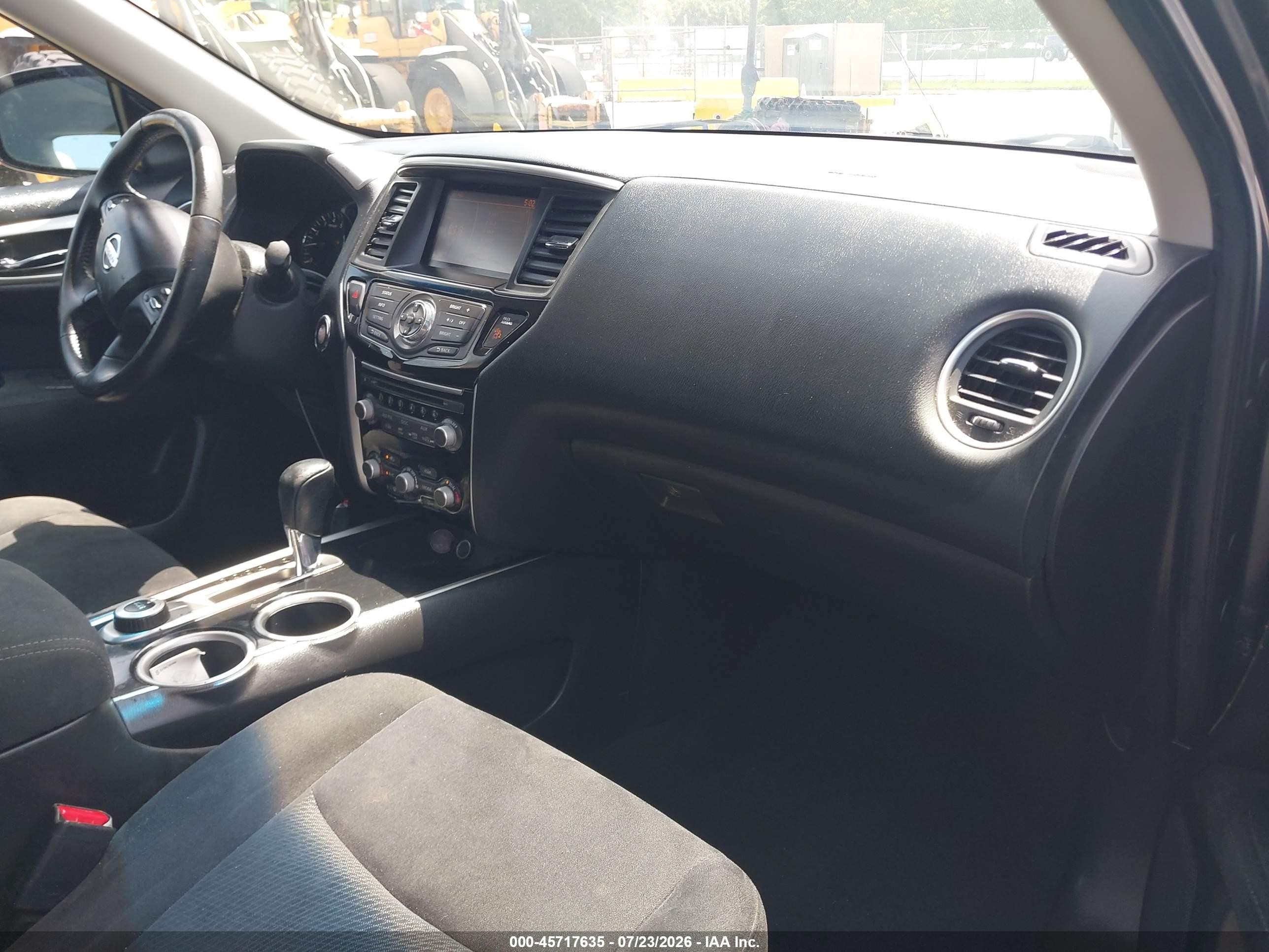2013 Nissan Pathfinder Sv Gray vin: 5N1AR2MM5DC656293