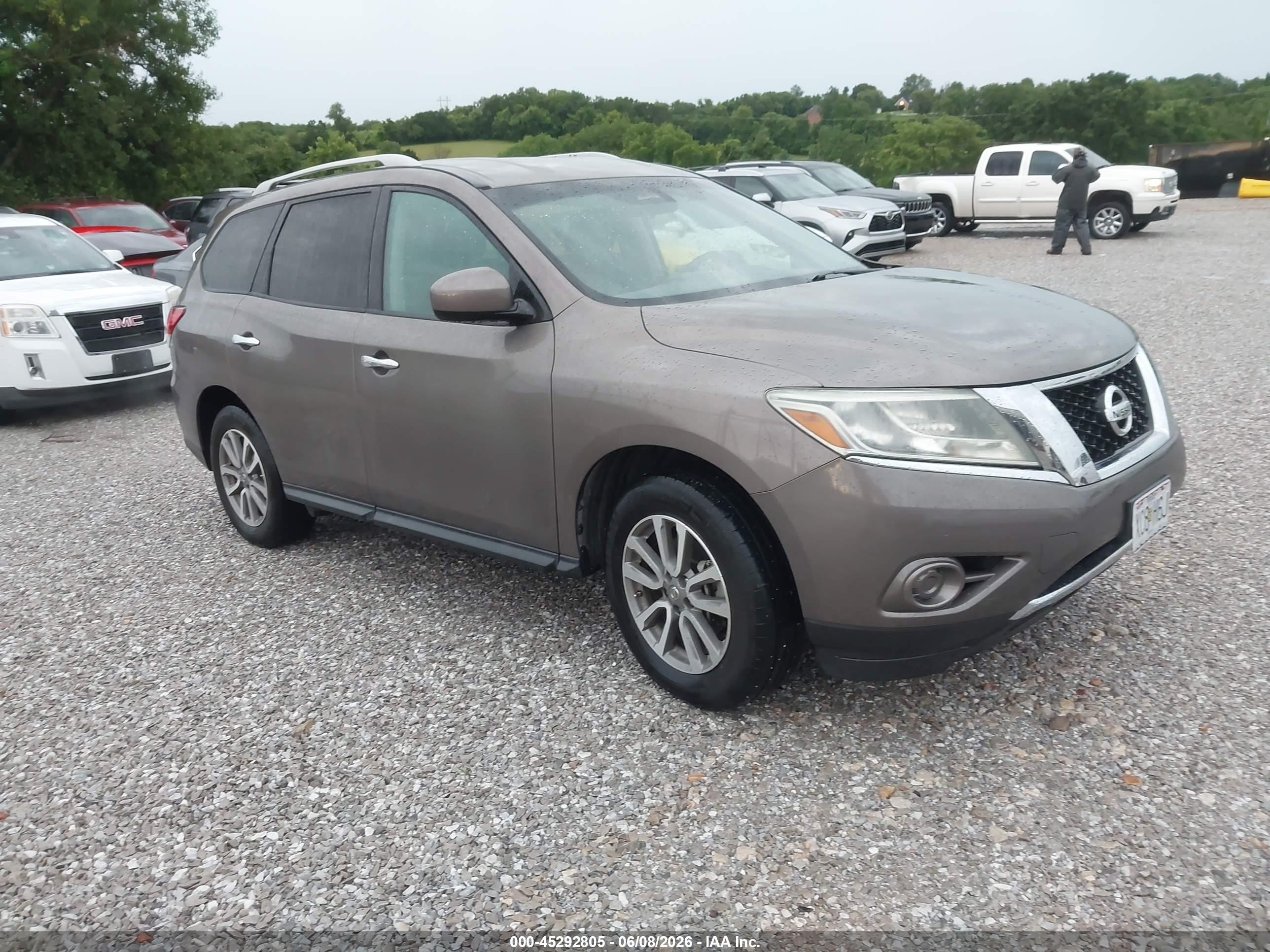 2014 Nissan Pathfinder Sv Gold vin: 5N1AR2MM5EC610335