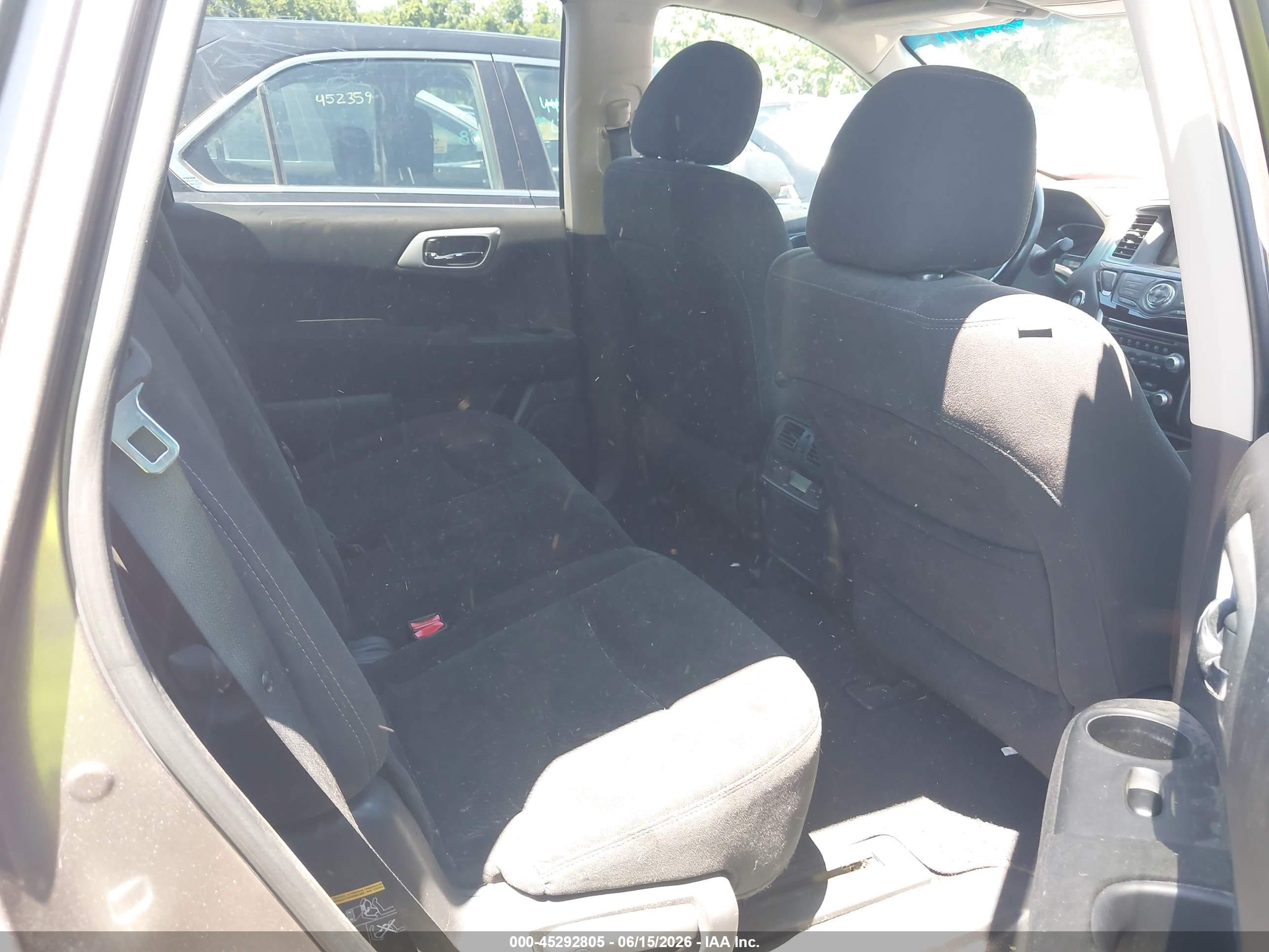 2014 Nissan Pathfinder Sv Gold vin: 5N1AR2MM5EC610335