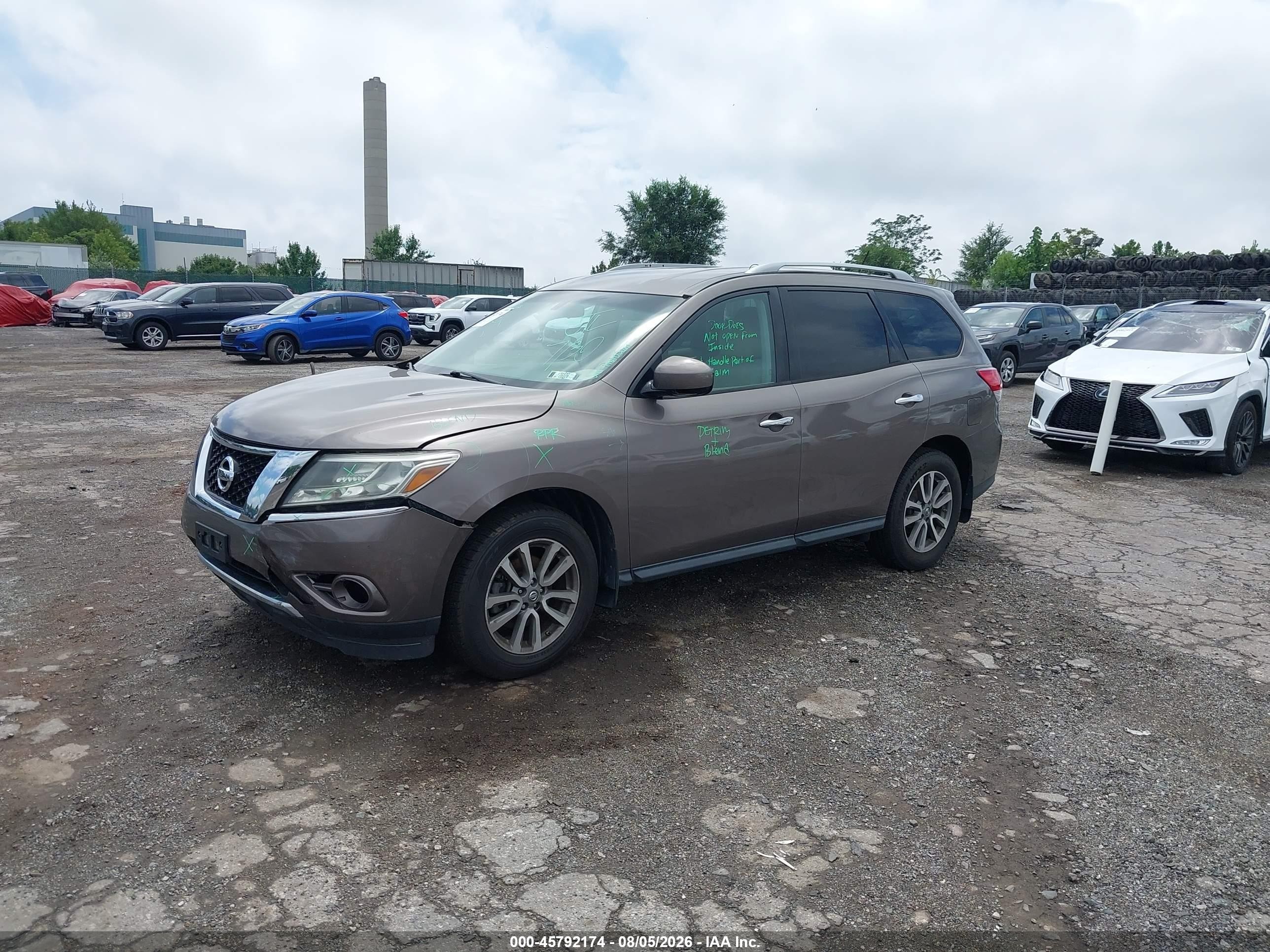2014 Nissan Pathfinder Sv Gray vin: 5N1AR2MM5EC614935