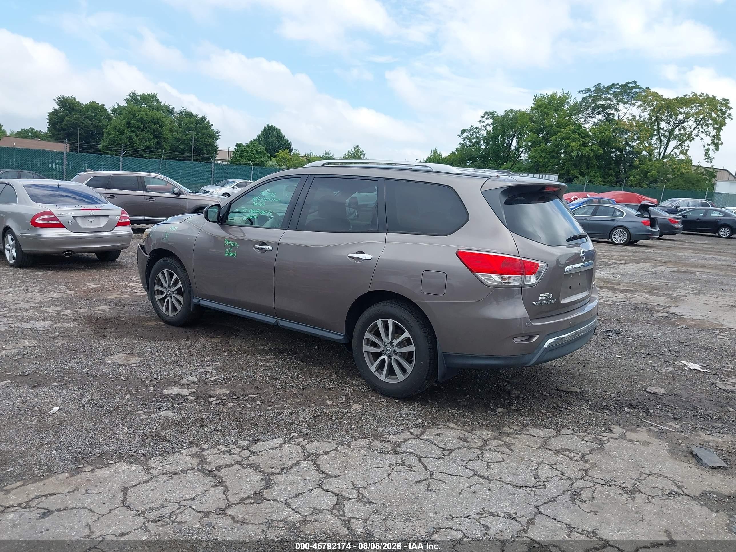 2014 Nissan Pathfinder Sv Gray vin: 5N1AR2MM5EC614935