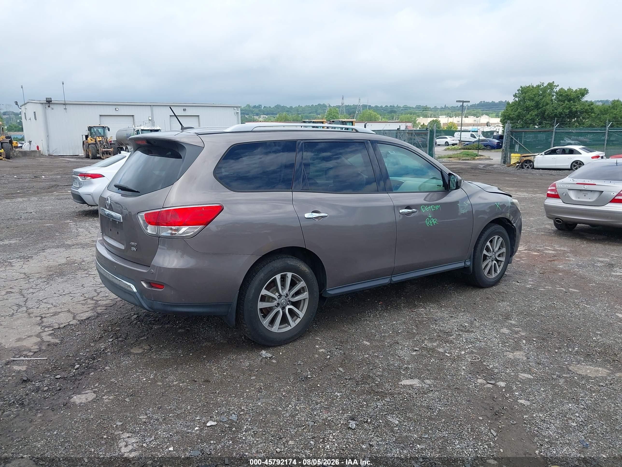 2014 Nissan Pathfinder Sv Gray vin: 5N1AR2MM5EC614935