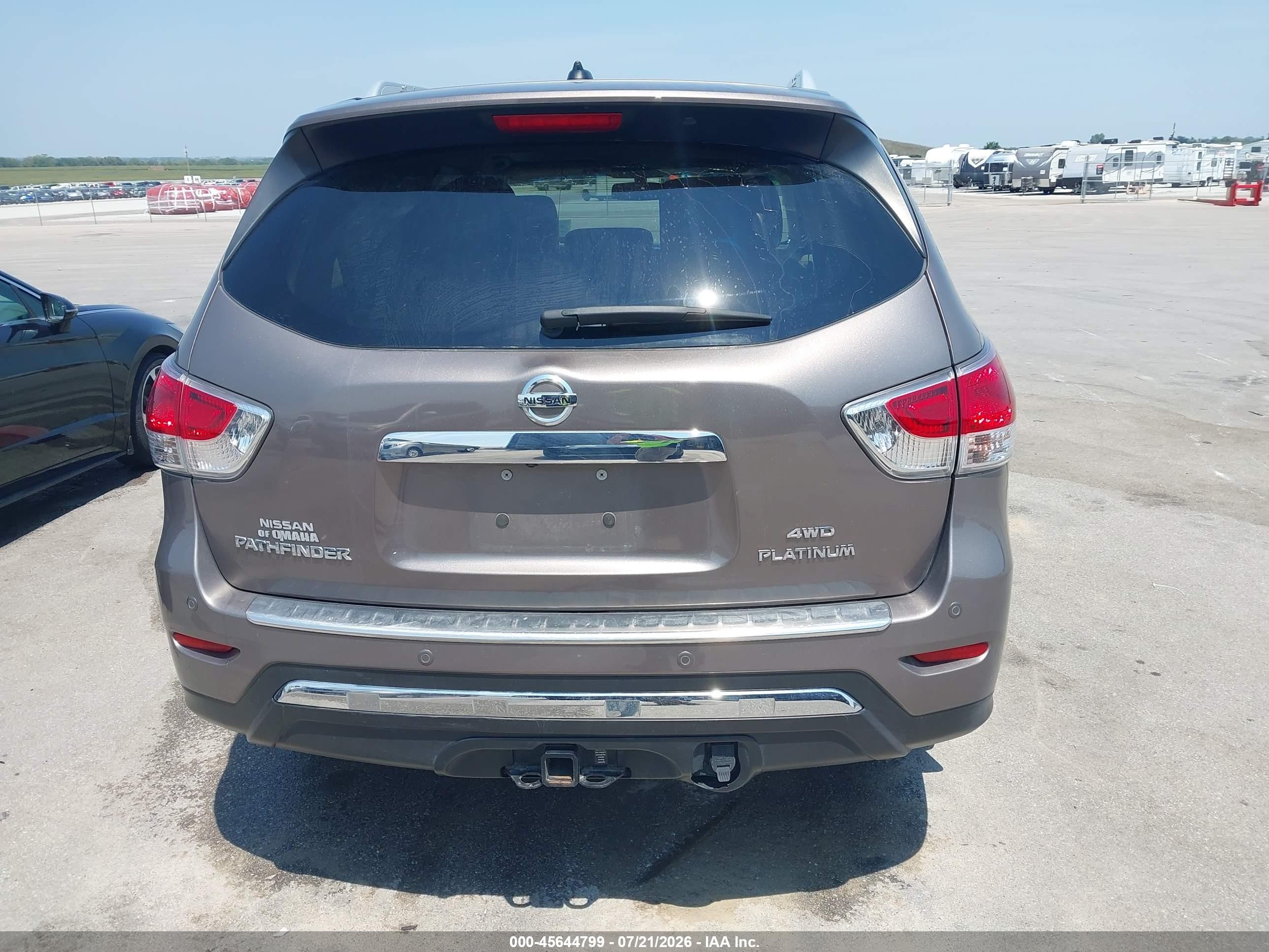 2014 Nissan Pathfinder Platinum Brown vin: 5N1AR2MM5EC616992