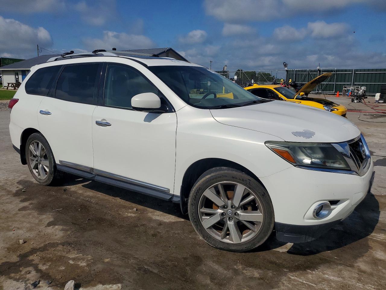 2014 Nissan Pathfinder S White vin: 5N1AR2MM5EC619424