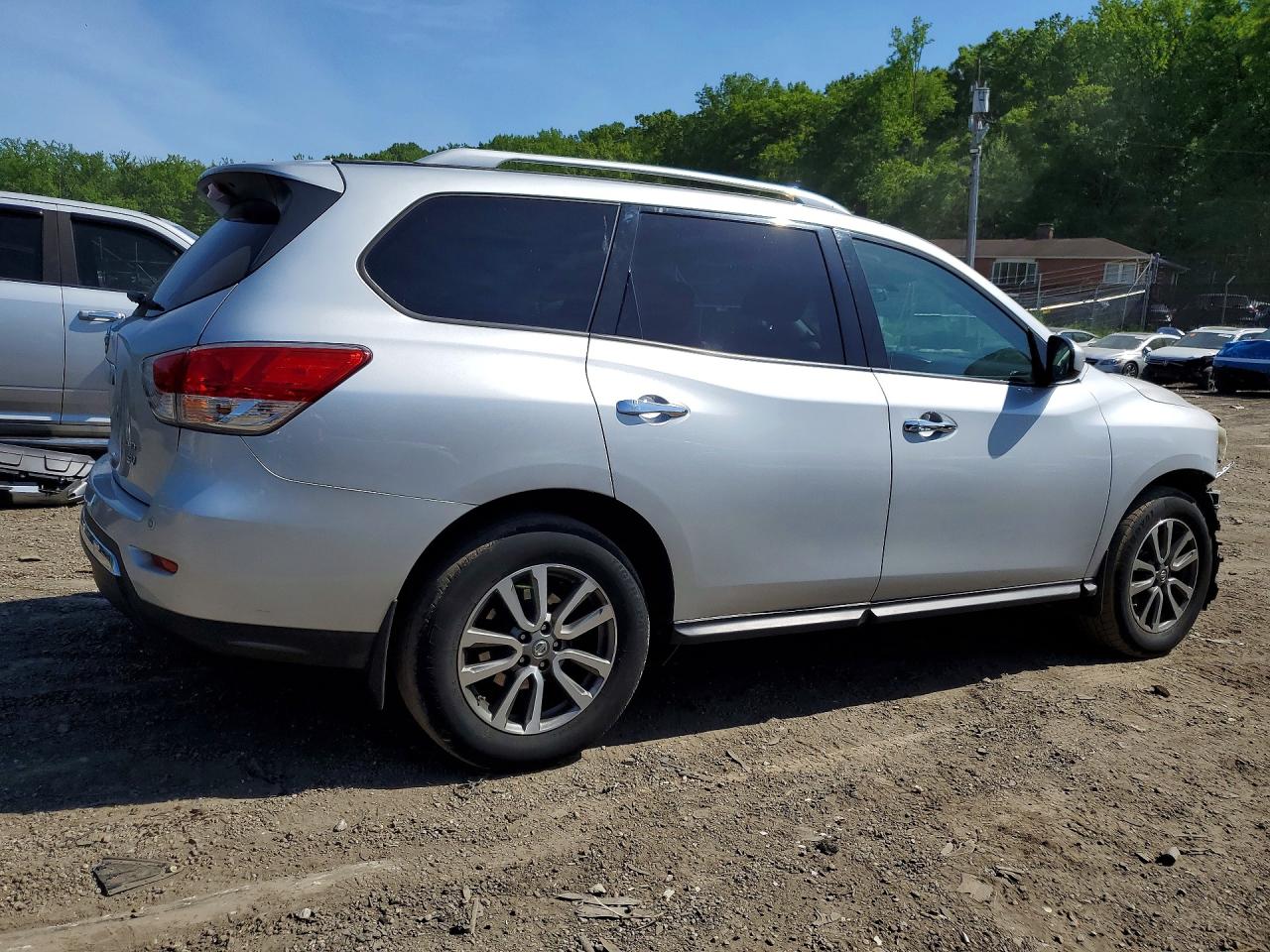 2014 Nissan Pathfinder Silver vin: 5N1AR2MM5EC624607