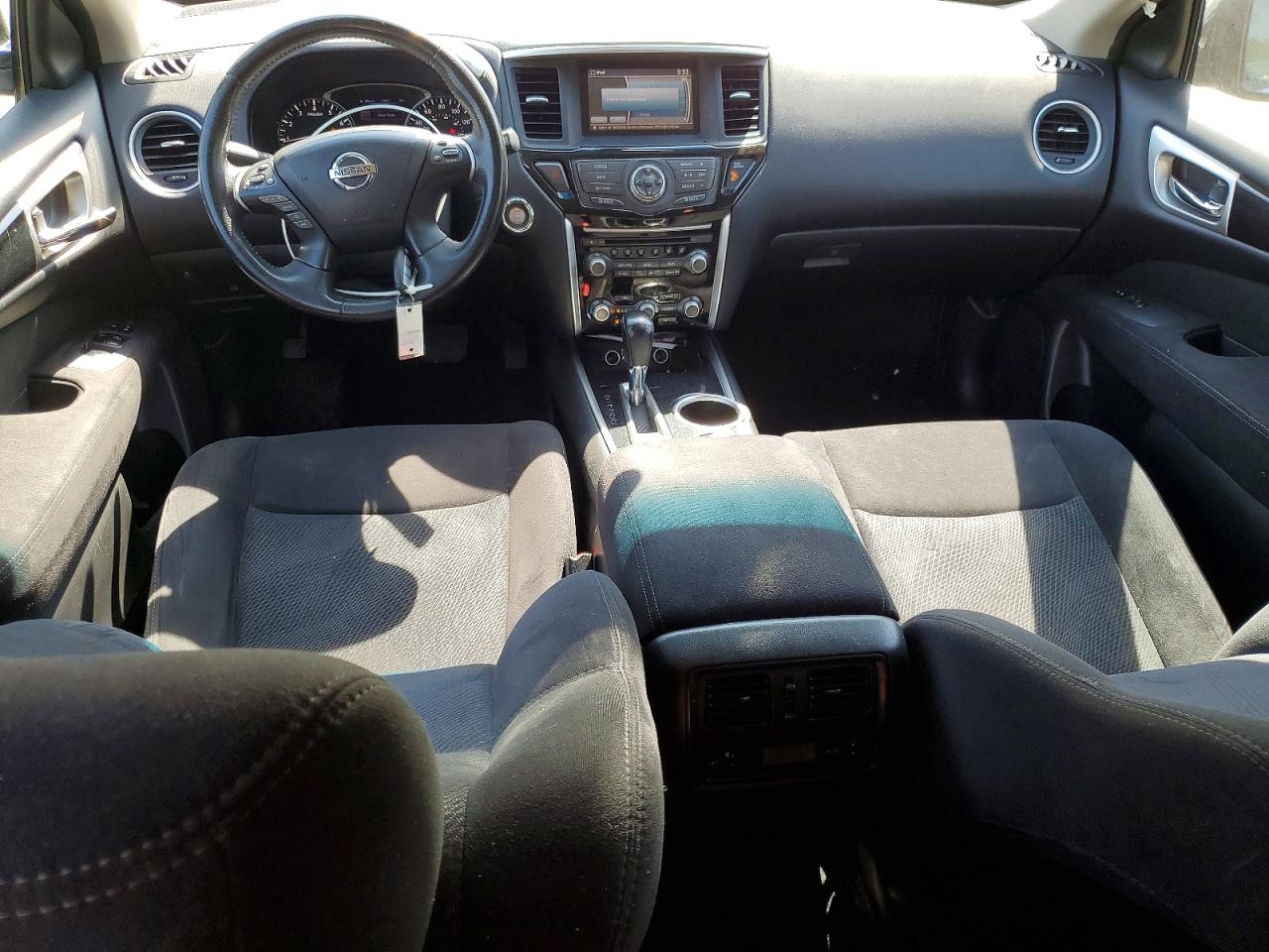 2014 Nissan Pathfinder Silver vin: 5N1AR2MM5EC624607