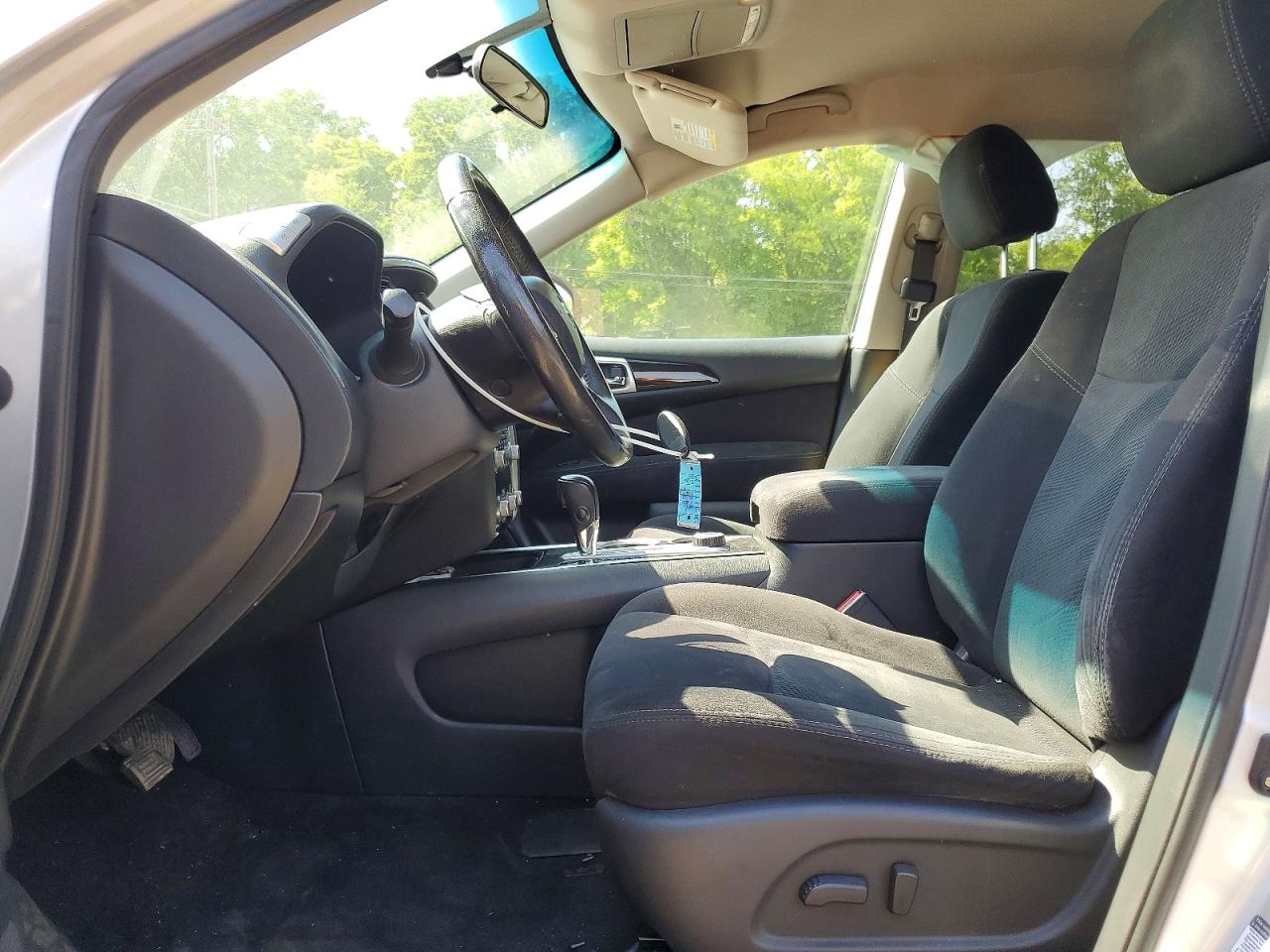 2014 Nissan Pathfinder Silver vin: 5N1AR2MM5EC624607