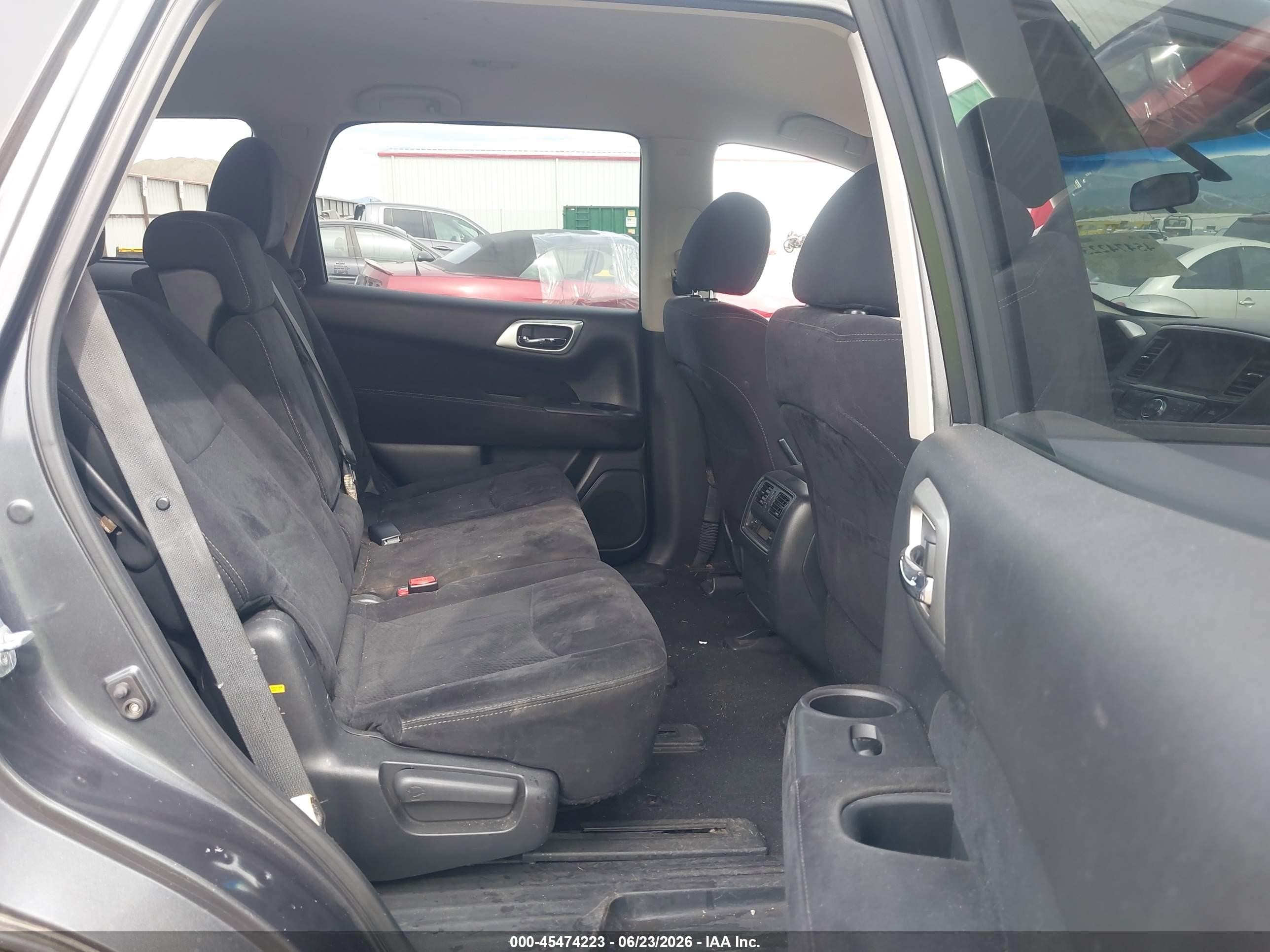 2014 Nissan Pathfinder Sv Gray vin: 5N1AR2MM5EC642234