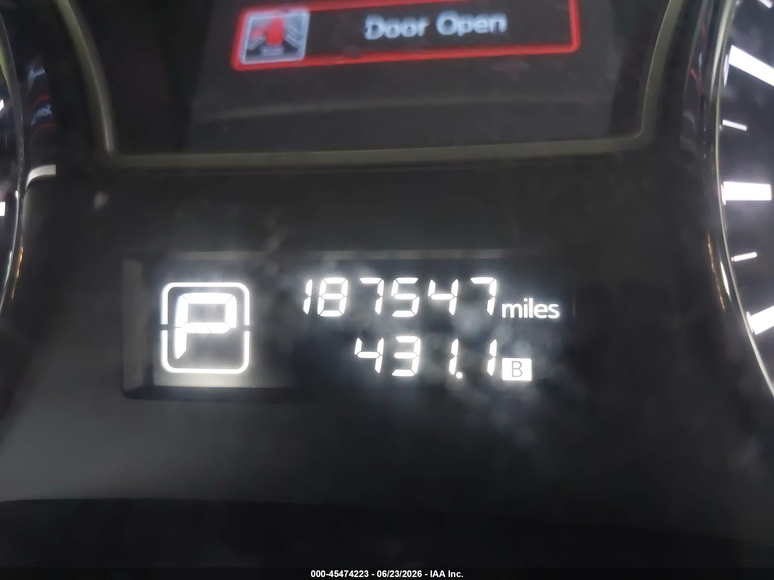2014 Nissan Pathfinder Sv Gray vin: 5N1AR2MM5EC642234