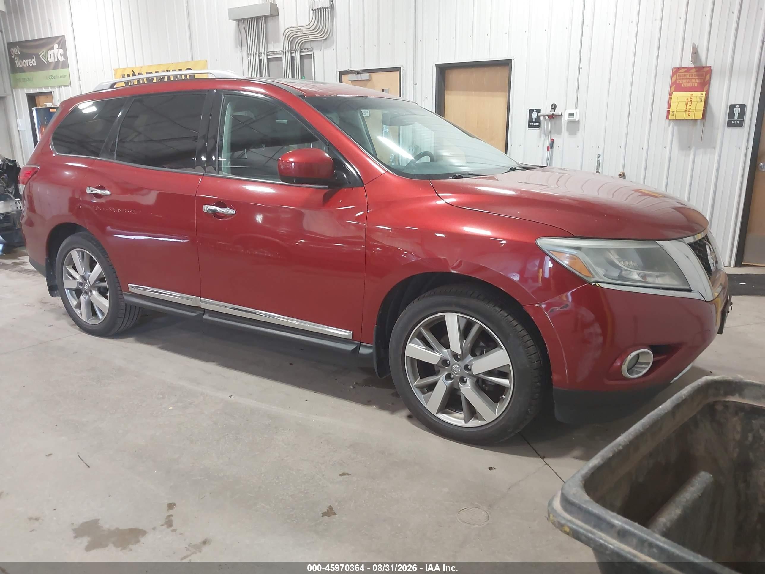 2014 Nissan Pathfinder Platinum Burgundy vin: 5N1AR2MM5EC663147