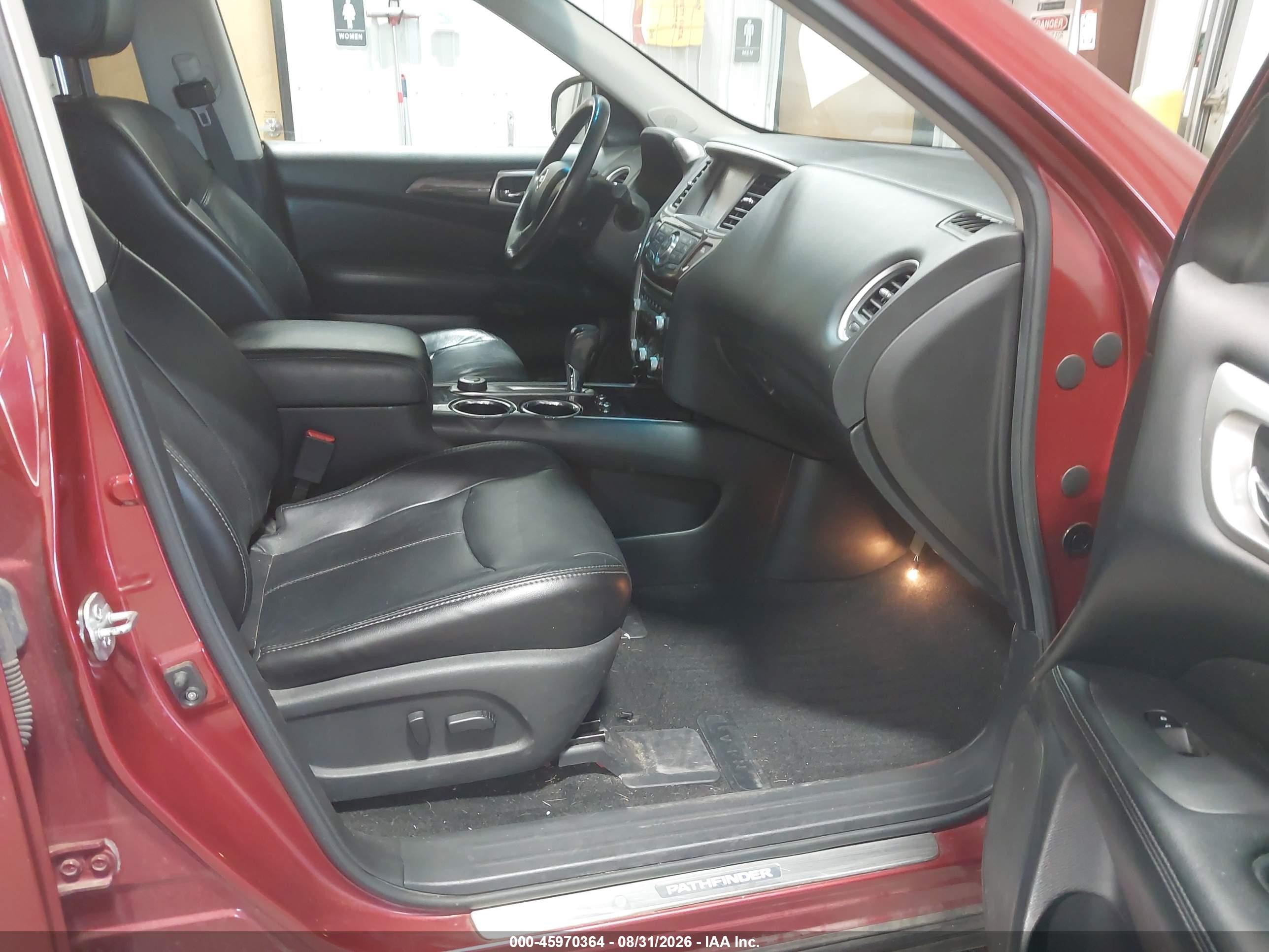 2014 Nissan Pathfinder Platinum Burgundy vin: 5N1AR2MM5EC663147