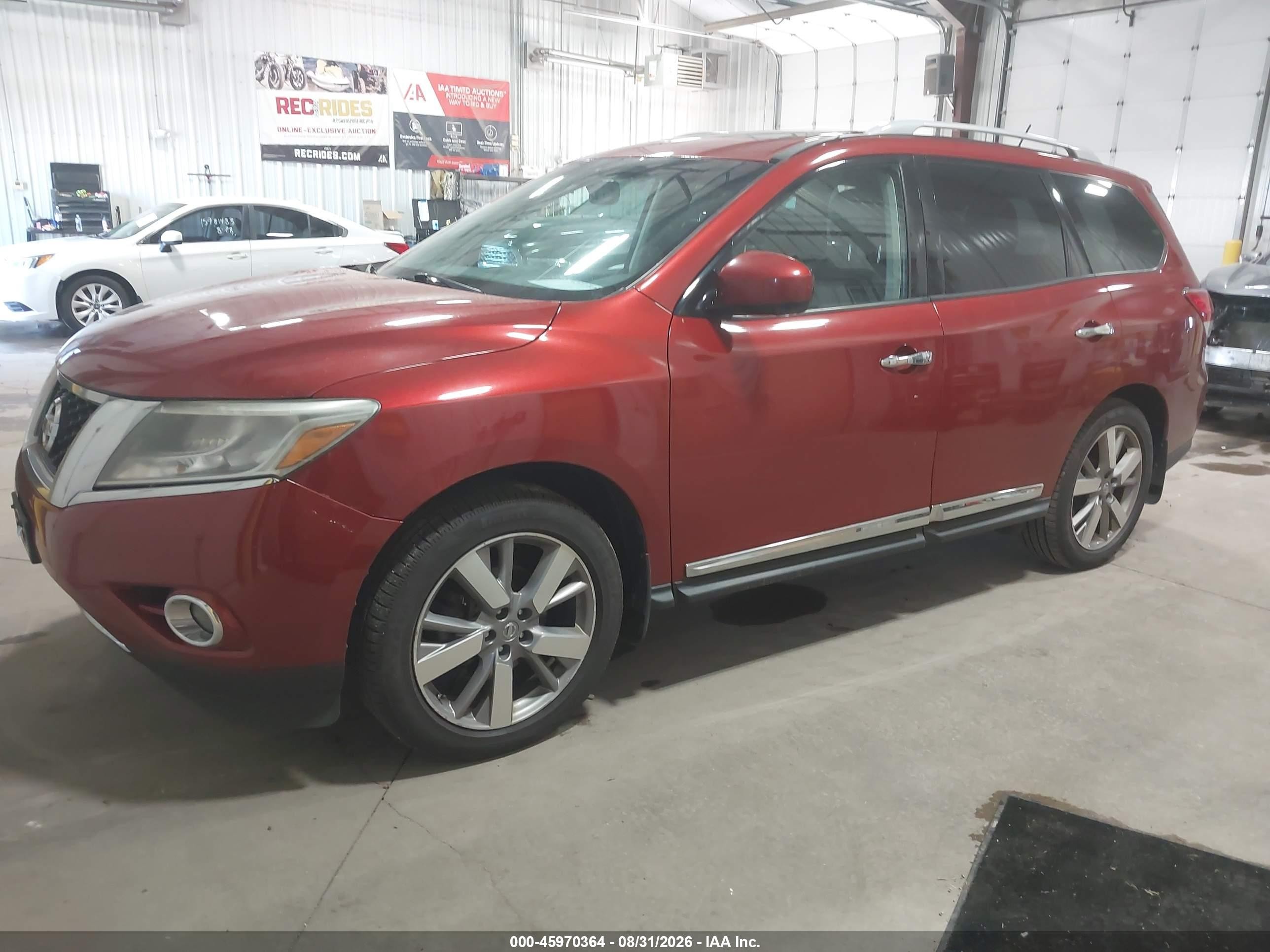 2014 Nissan Pathfinder Platinum Burgundy vin: 5N1AR2MM5EC663147