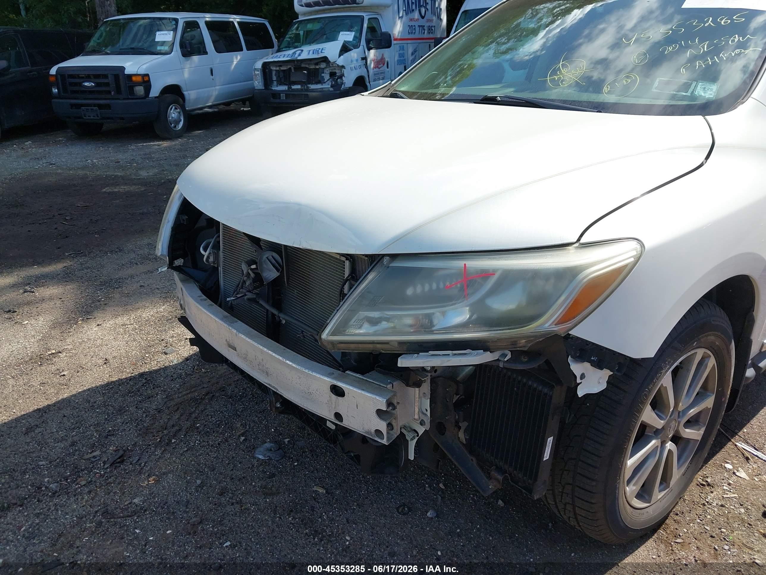 2014 Nissan Pathfinder Sl vin: 5N1AR2MM5EC690347