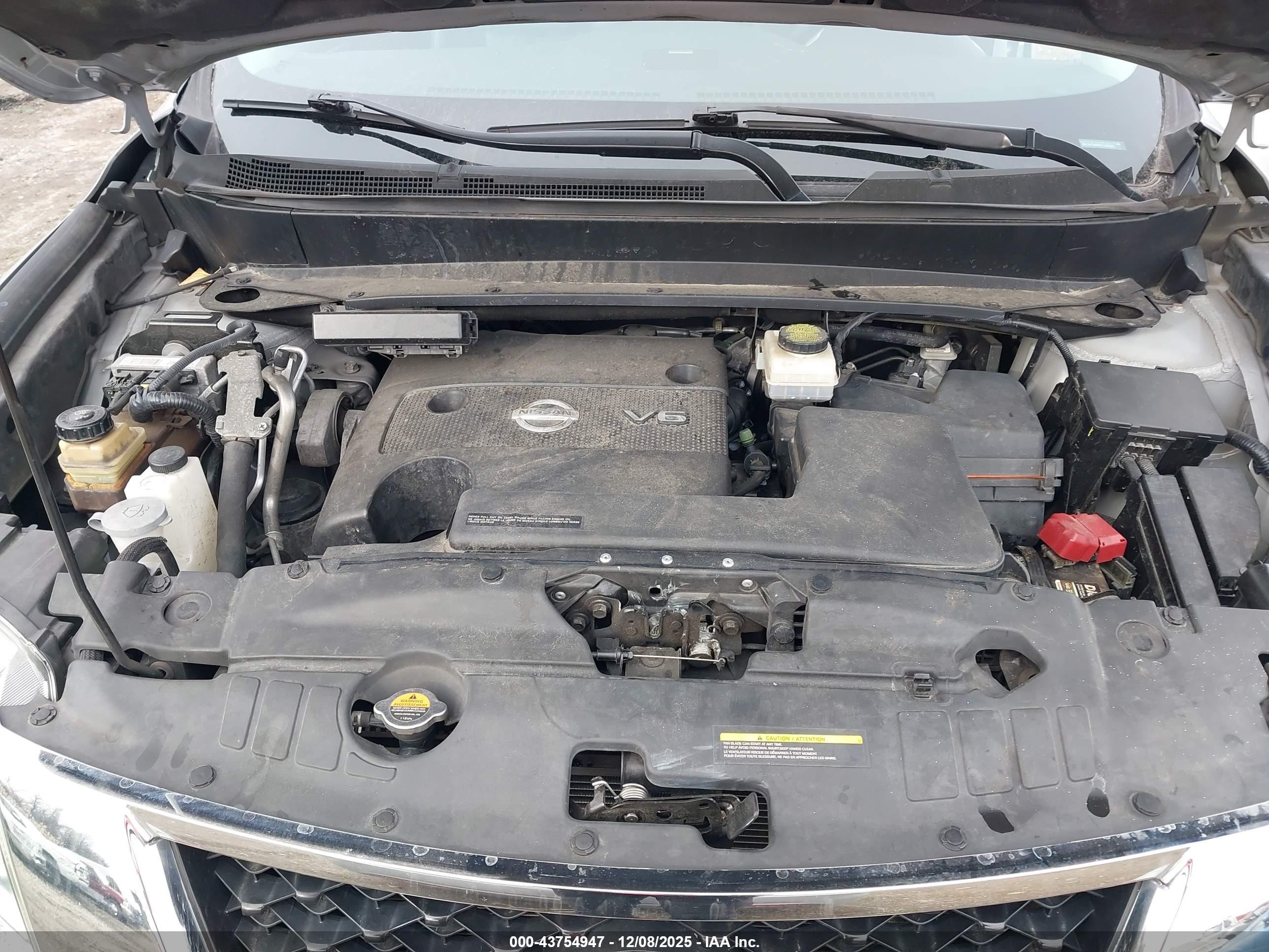 2014 Nissan Pathfinder Platinum Серебряный vin: 5N1AR2MM5EC692065