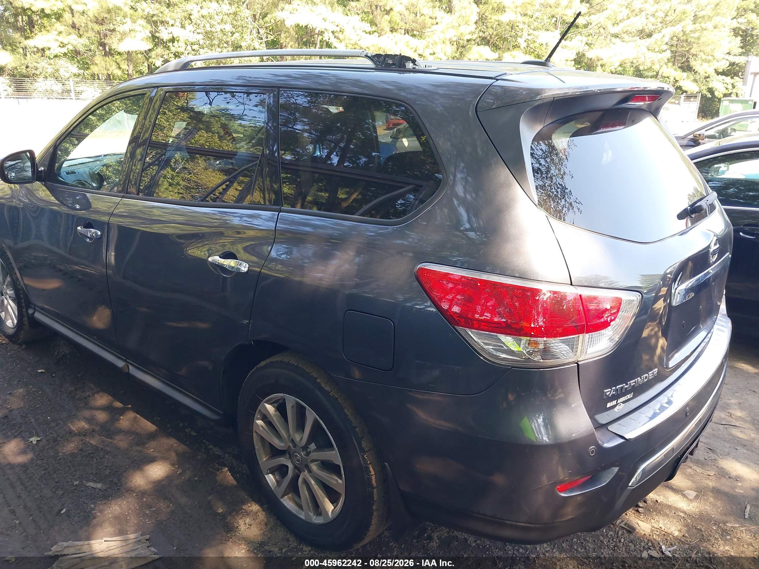 2014 Nissan Pathfinder Sv Gray vin: 5N1AR2MM5EC694852