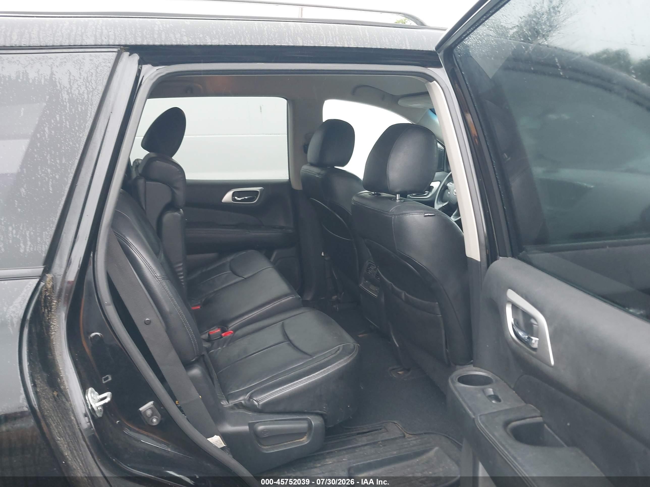 2014 Nissan Pathfinder Sv Black vin: 5N1AR2MM5EC698710