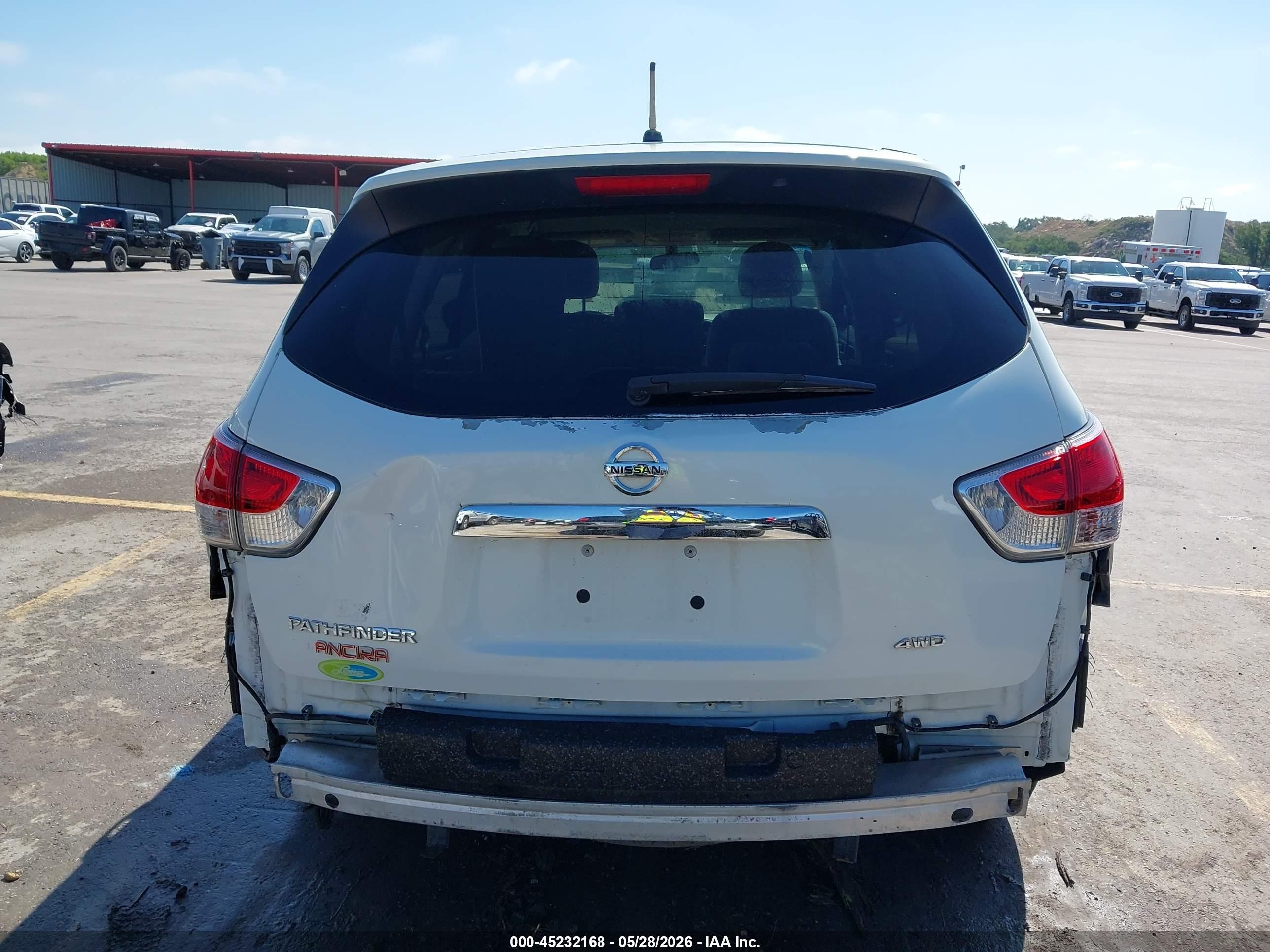 2014 Nissan Pathfinder S White vin: 5N1AR2MM5EC705896