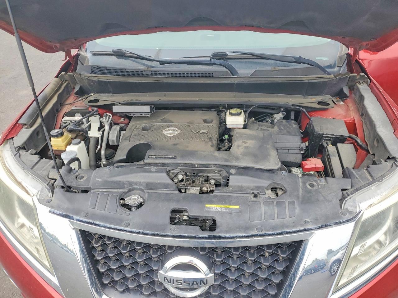 2014 Nissan Pathfinder S Red vin: 5N1AR2MM5EC711388