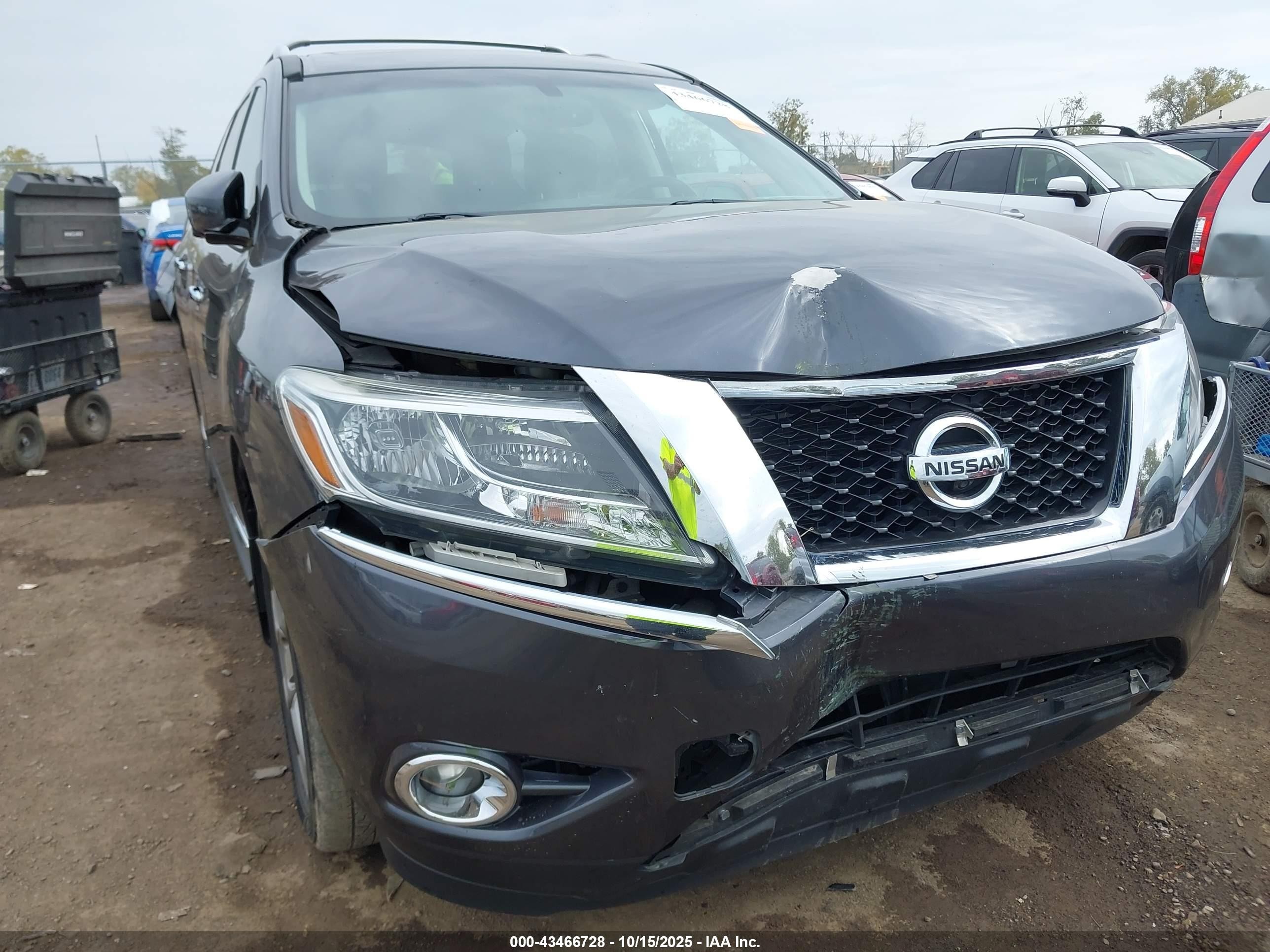 2014 Nissan Pathfinder Platinum Gray vin: 5N1AR2MM5EC715019