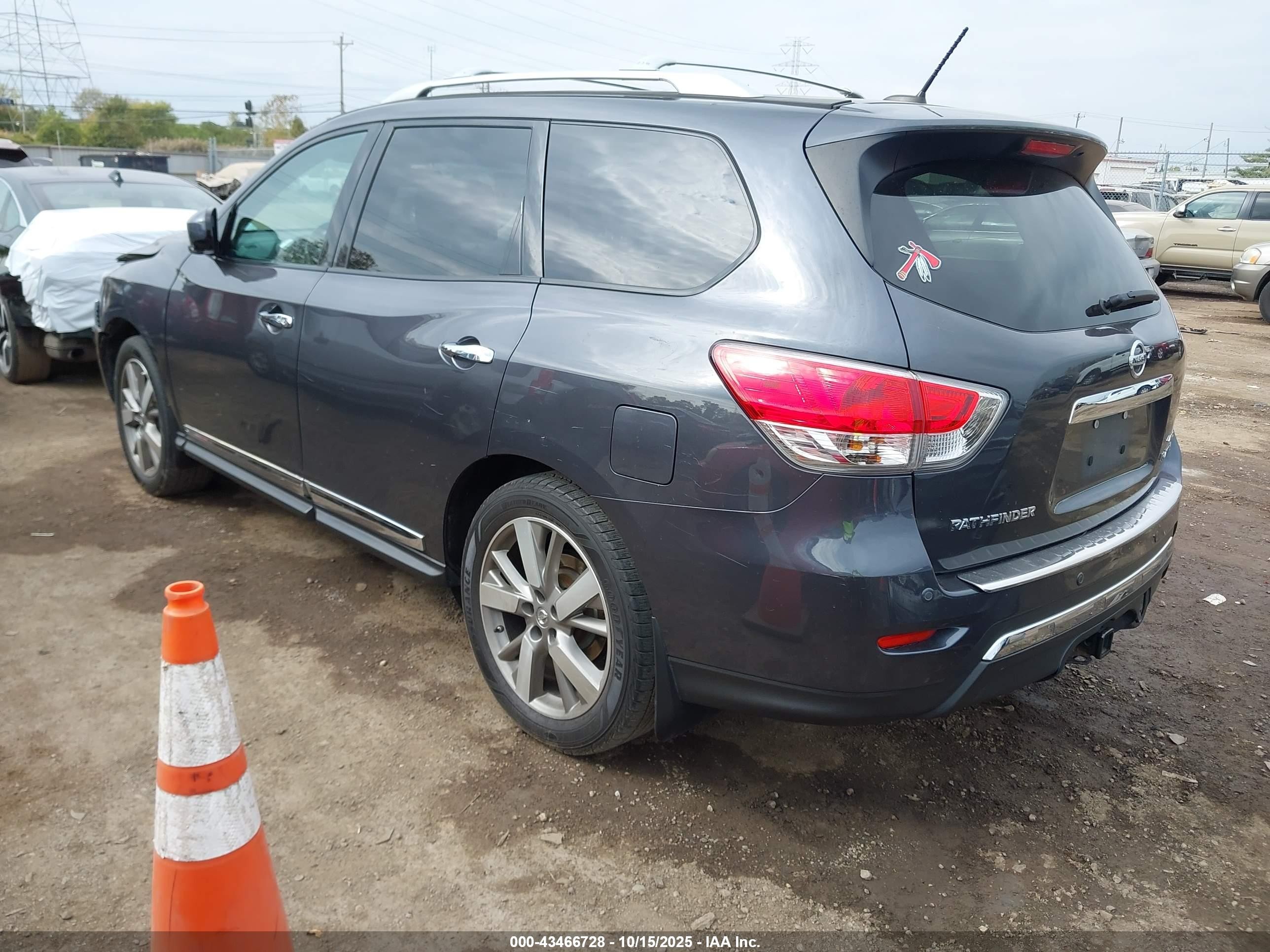 2014 Nissan Pathfinder Platinum Gray vin: 5N1AR2MM5EC715019