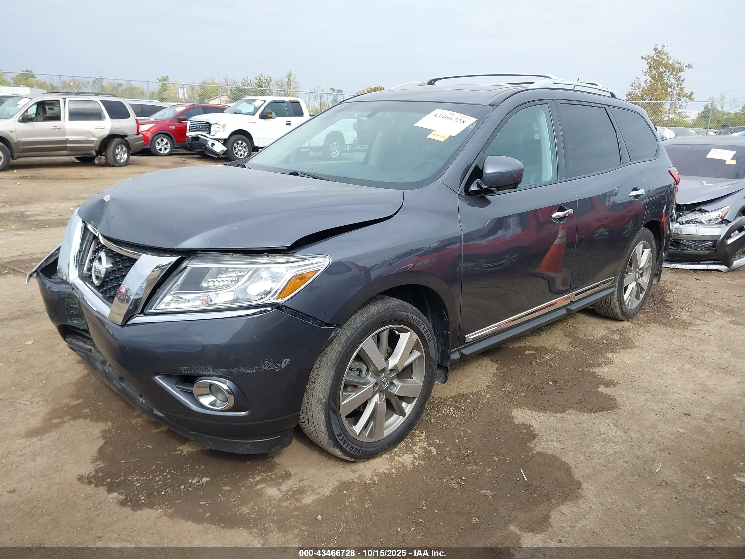 2014 Nissan Pathfinder Platinum Gray vin: 5N1AR2MM5EC715019