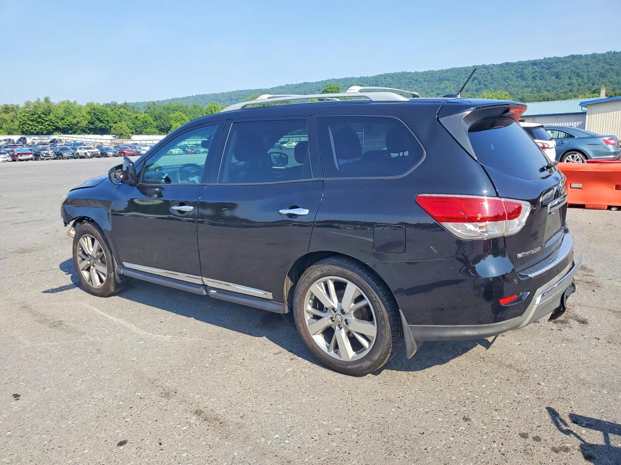 2014 Nissan Pathfinder Black vin: 5N1AR2MM5EC715876