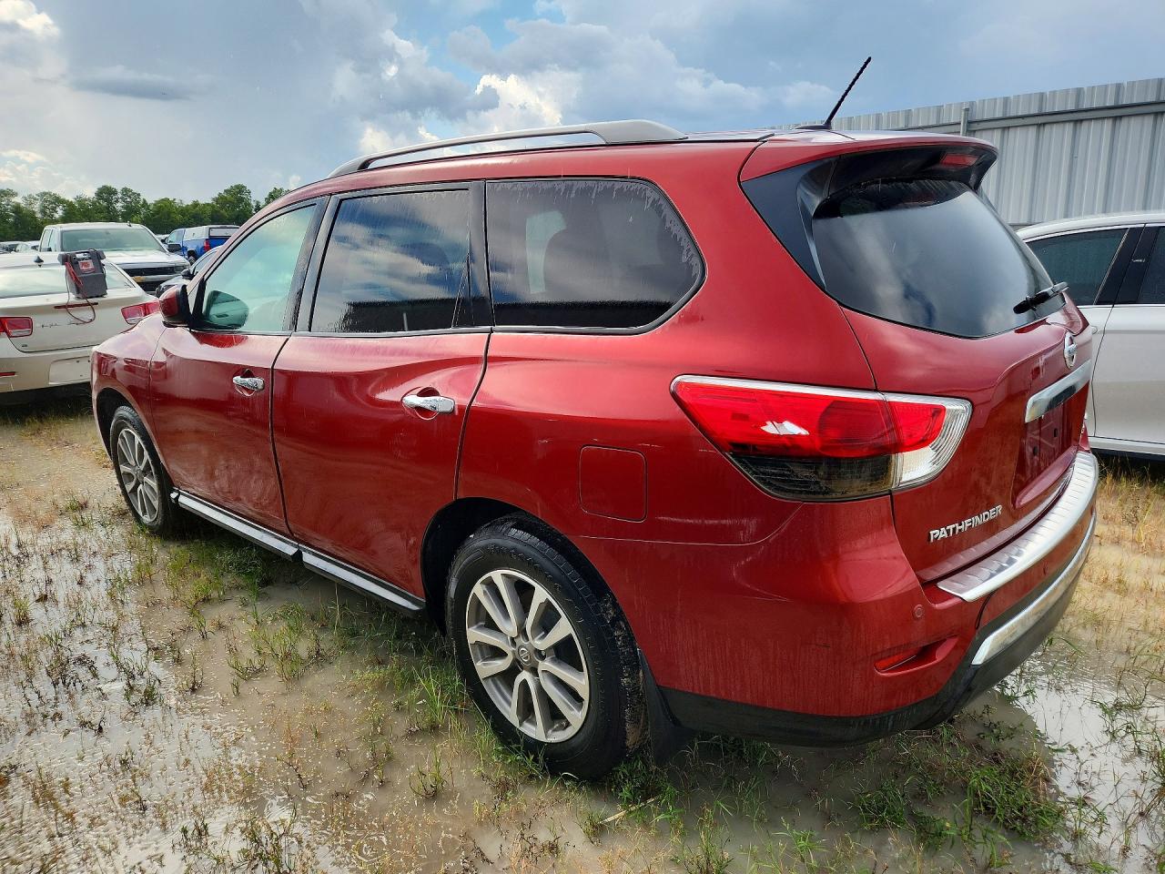 2014 Nissan Pathfinder Sv Red vin: 5N1AR2MM5EC718339