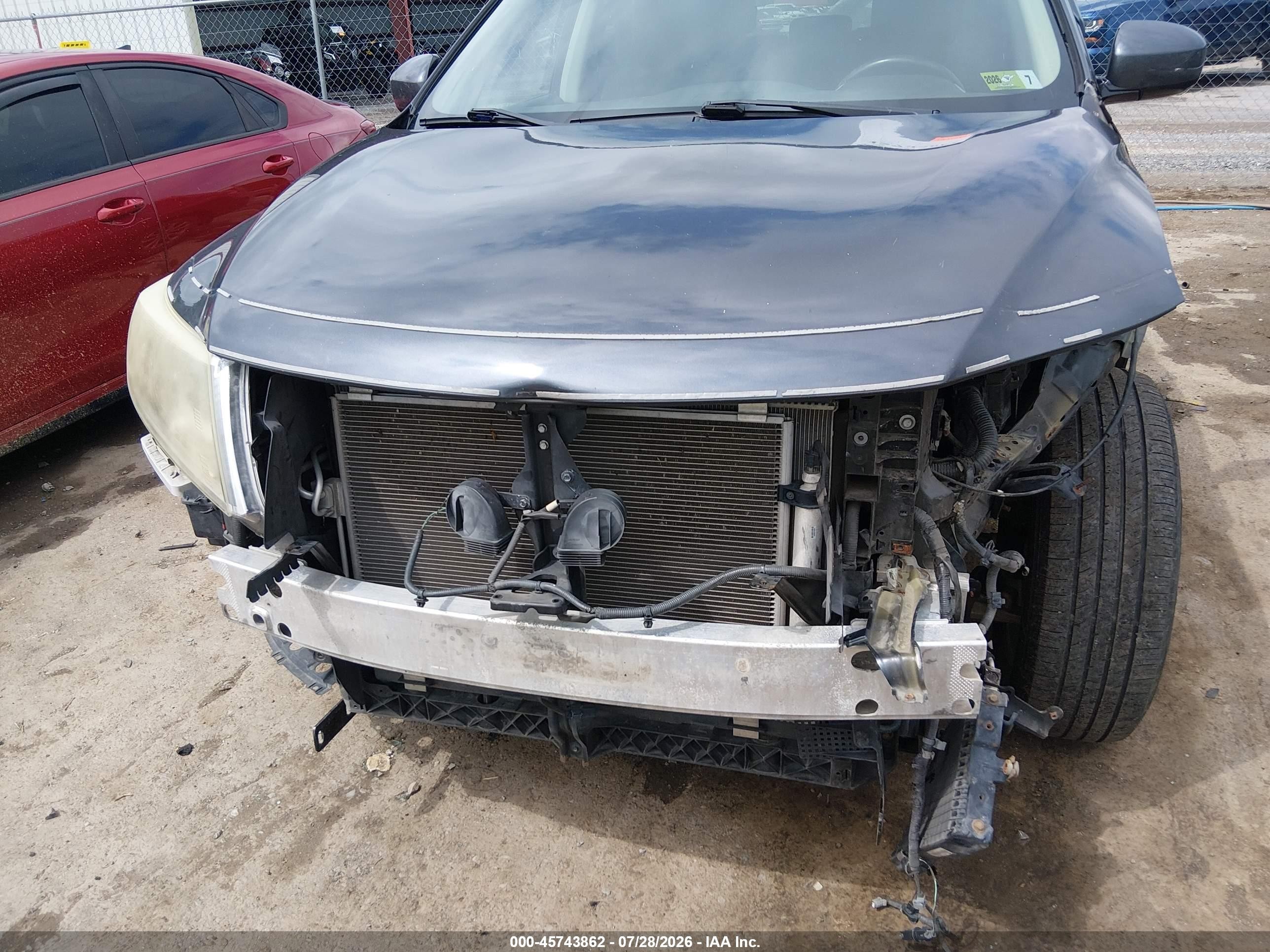 2014 Nissan Pathfinder Sv Серый vin: 5N1AR2MM5EC731737