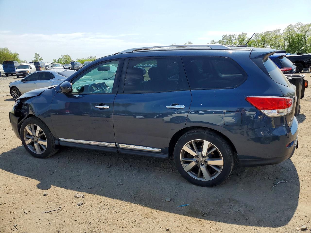 2014 Nissan Pathfinder S Blue vin: 5N1AR2MM5EC735559