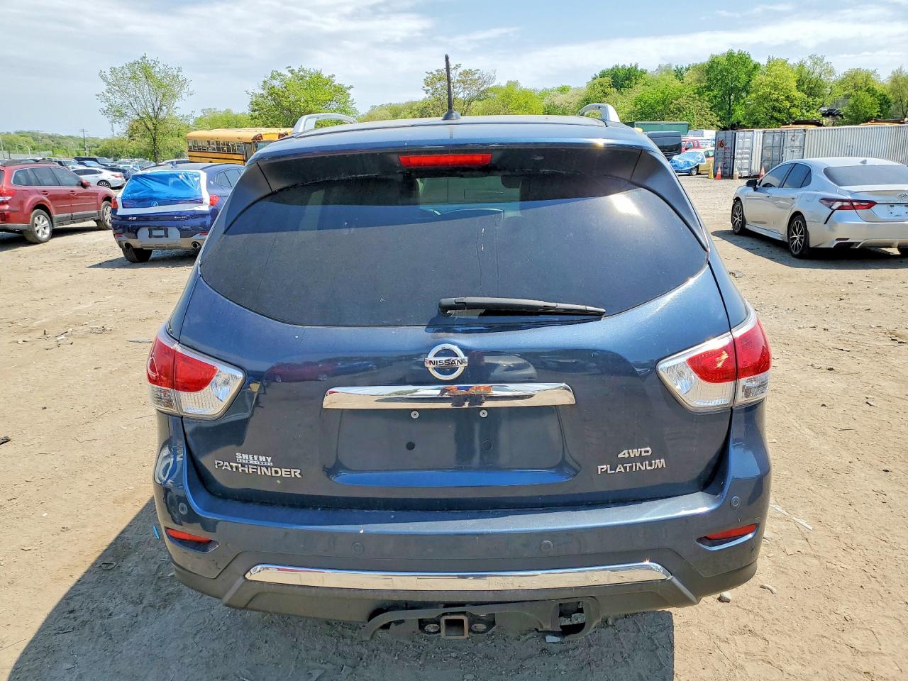 2014 Nissan Pathfinder S Blue vin: 5N1AR2MM5EC735559
