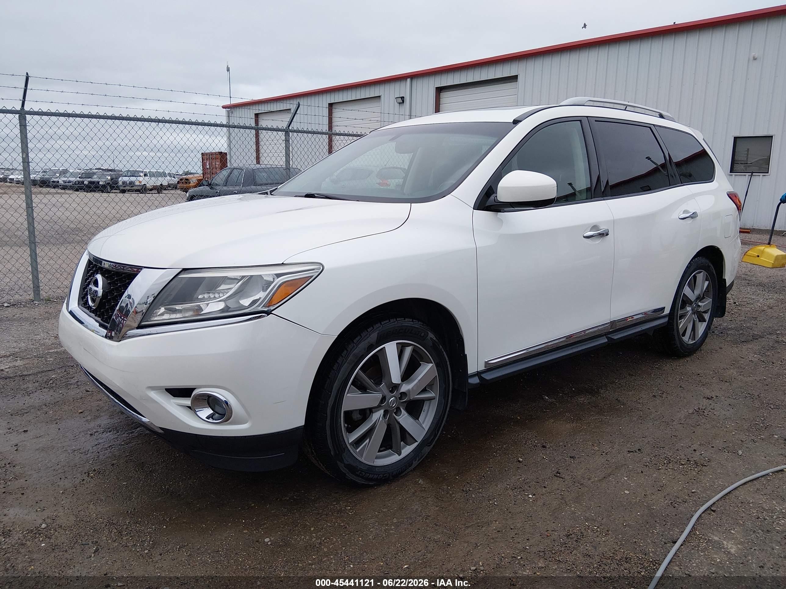2015 Nissan Pathfinder Platinum White vin: 5N1AR2MM5FC612720
