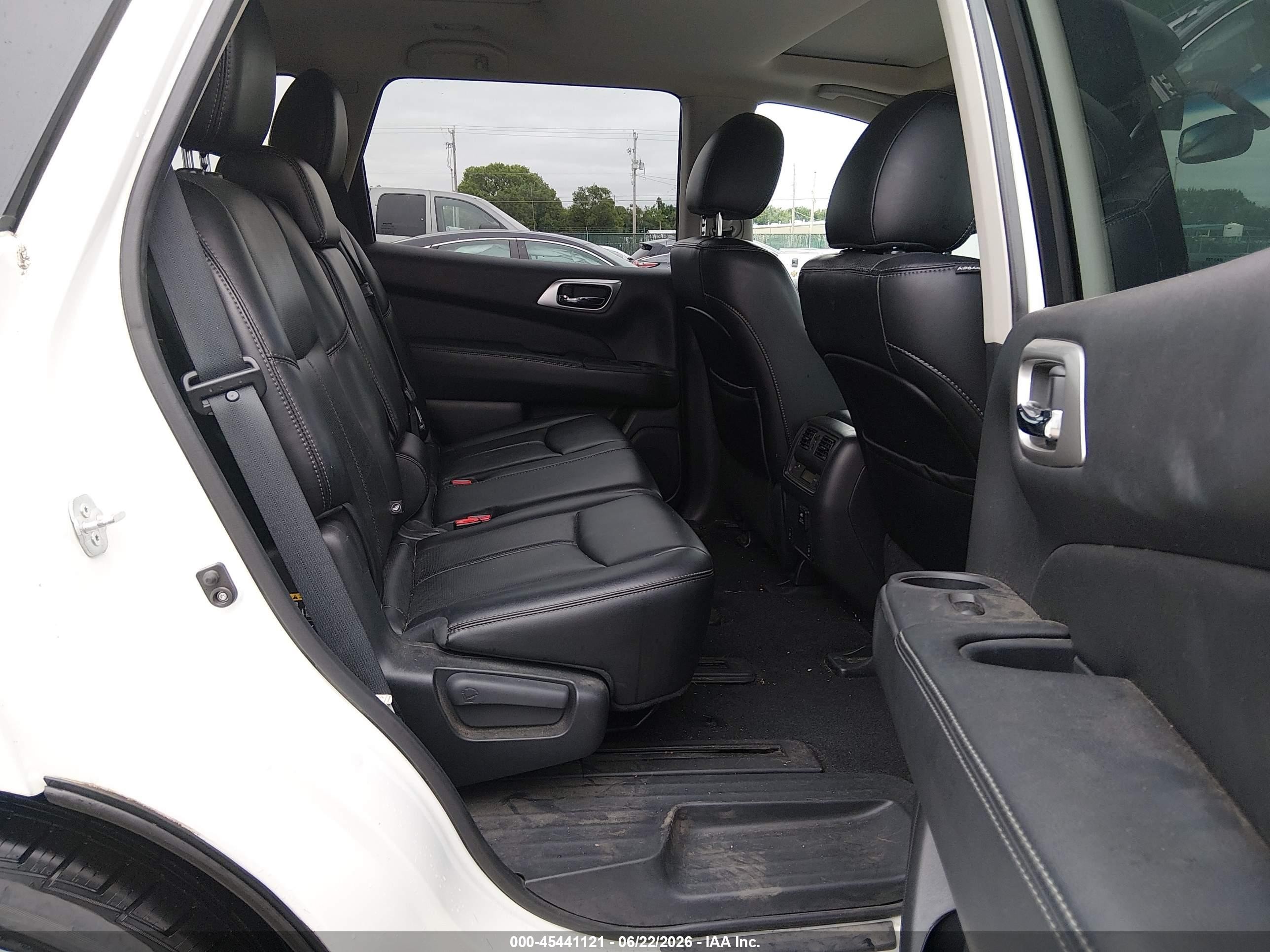 2015 Nissan Pathfinder Platinum White vin: 5N1AR2MM5FC612720