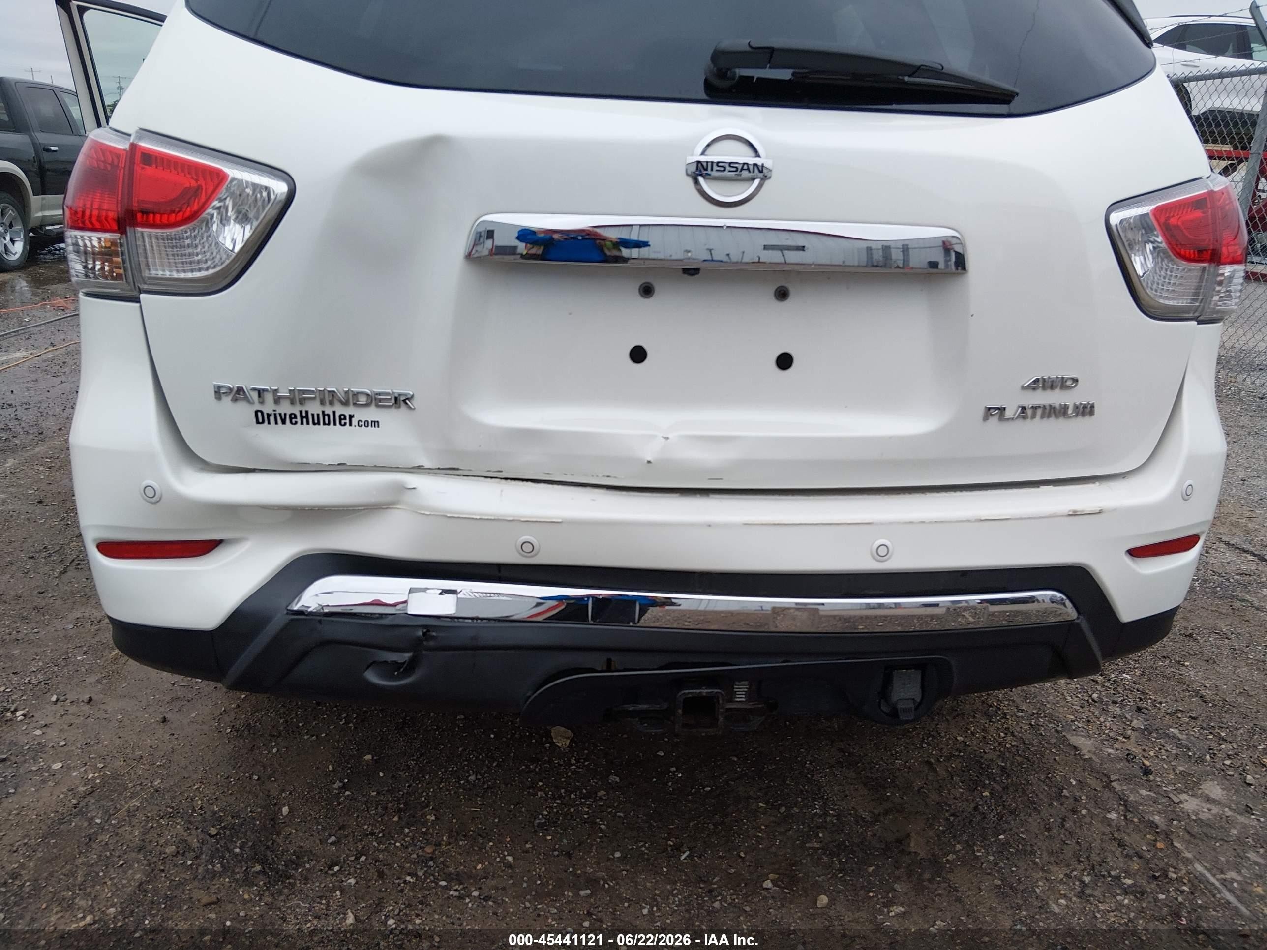 2015 Nissan Pathfinder Platinum White vin: 5N1AR2MM5FC612720