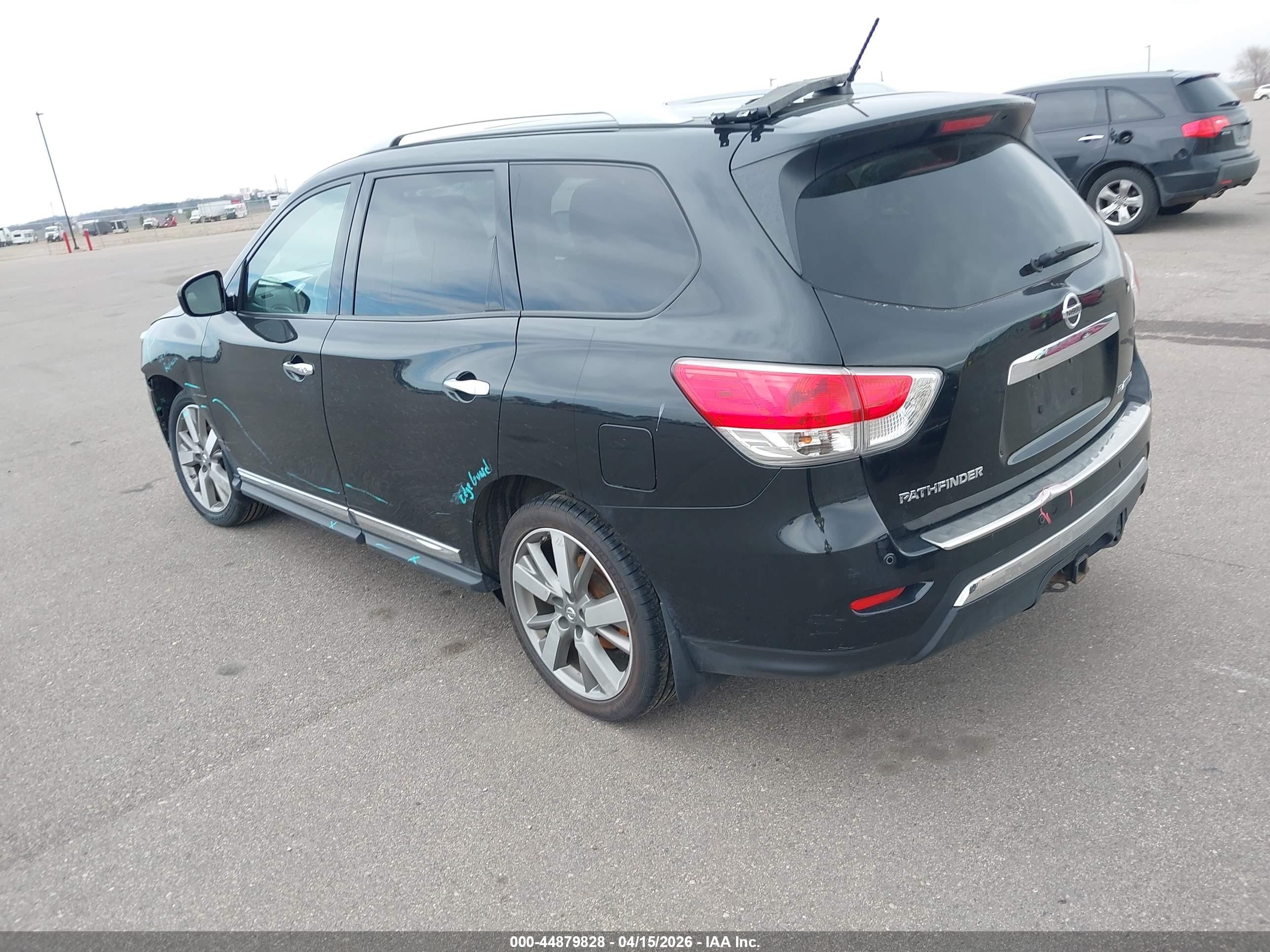 2015 Nissan Pathfinder Platinum Black vin: 5N1AR2MM5FC628349