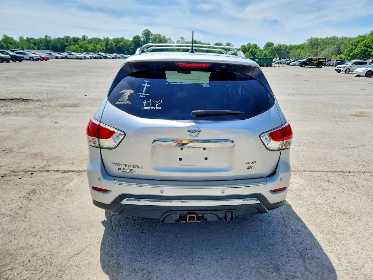 2015 Nissan Pathfinder Sl Silver vin: 5N1AR2MM5FC638377