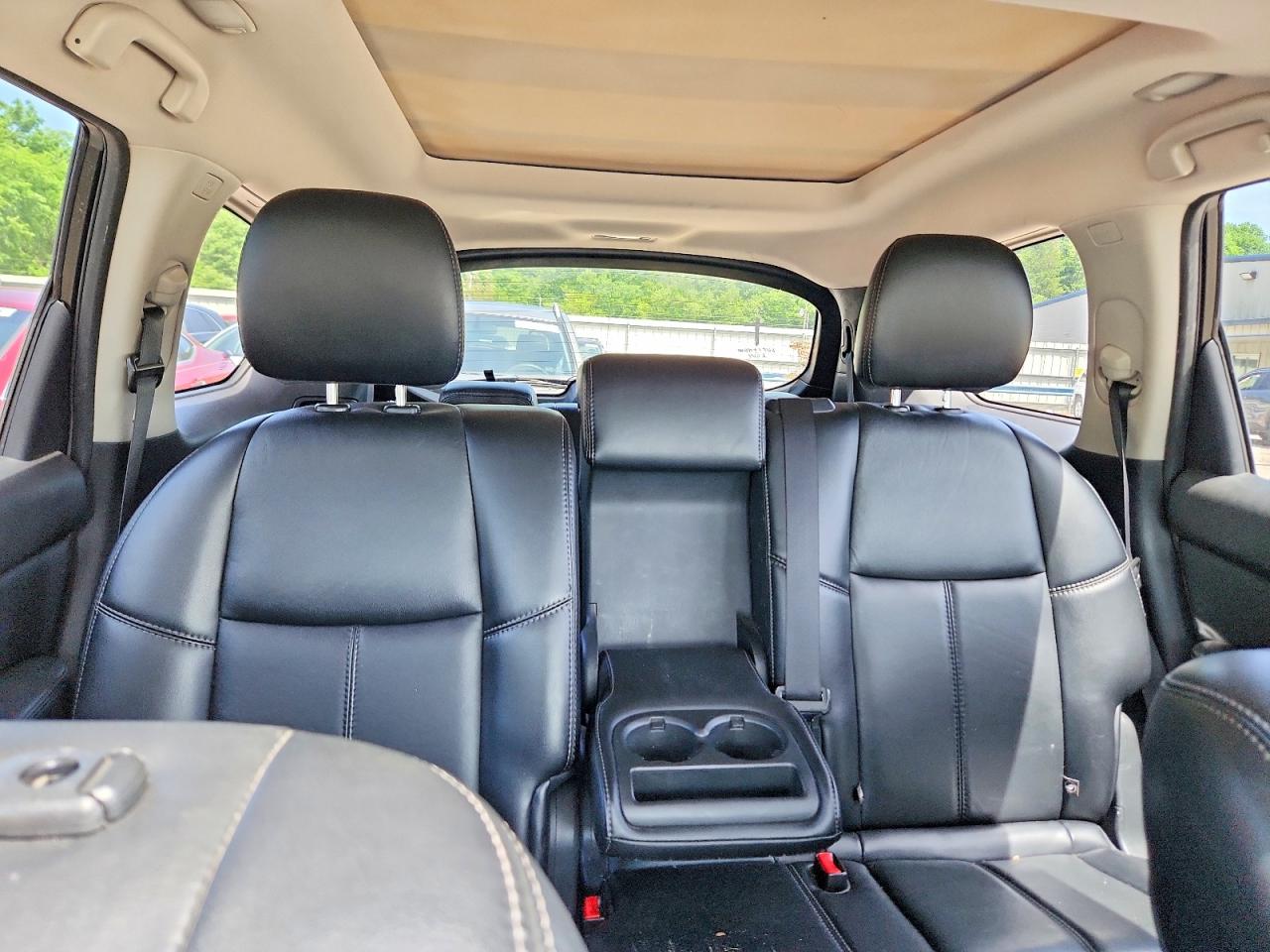 2015 Nissan Pathfinder Sl Silver vin: 5N1AR2MM5FC638377