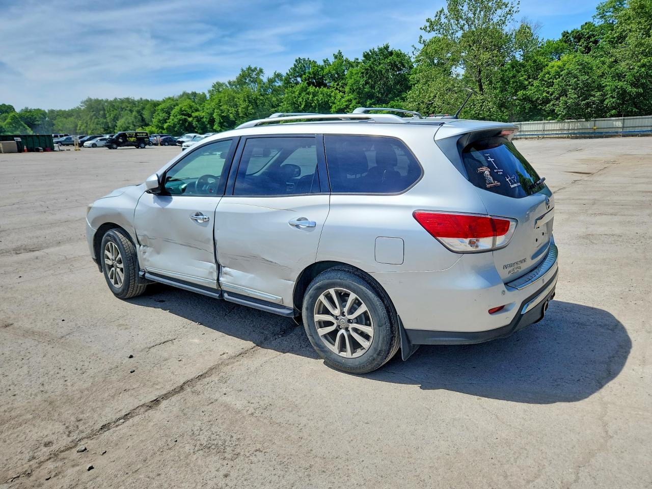 2015 Nissan Pathfinder Sl Silver vin: 5N1AR2MM5FC638377