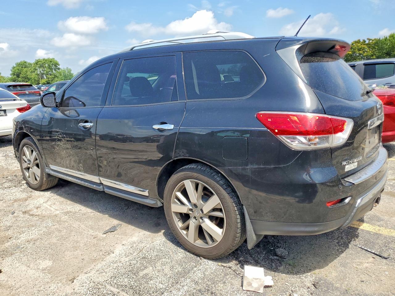 2015 Nissan Pathfinder S Черный vin: 5N1AR2MM5FC648505