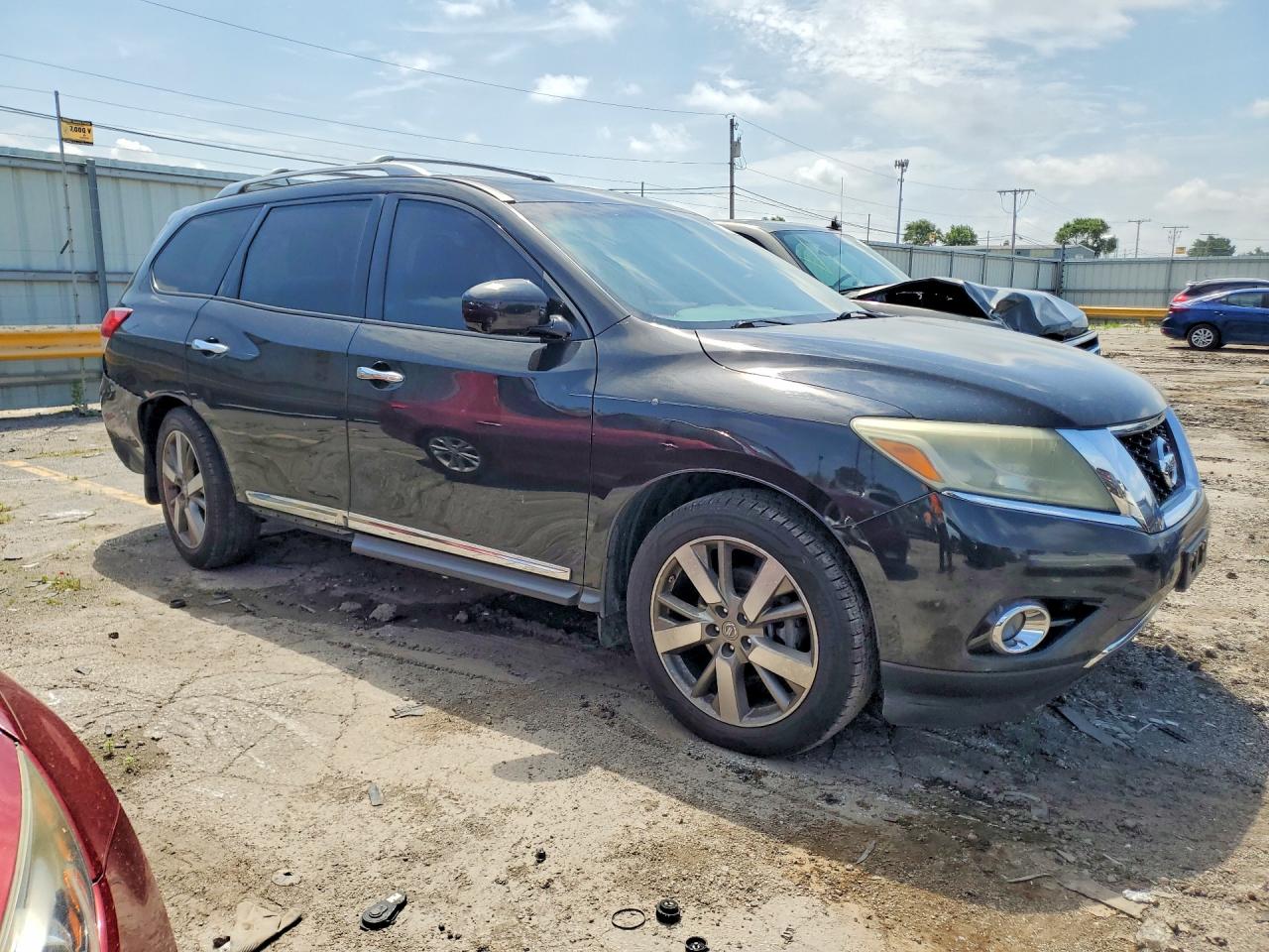 2015 Nissan Pathfinder S Черный vin: 5N1AR2MM5FC648505