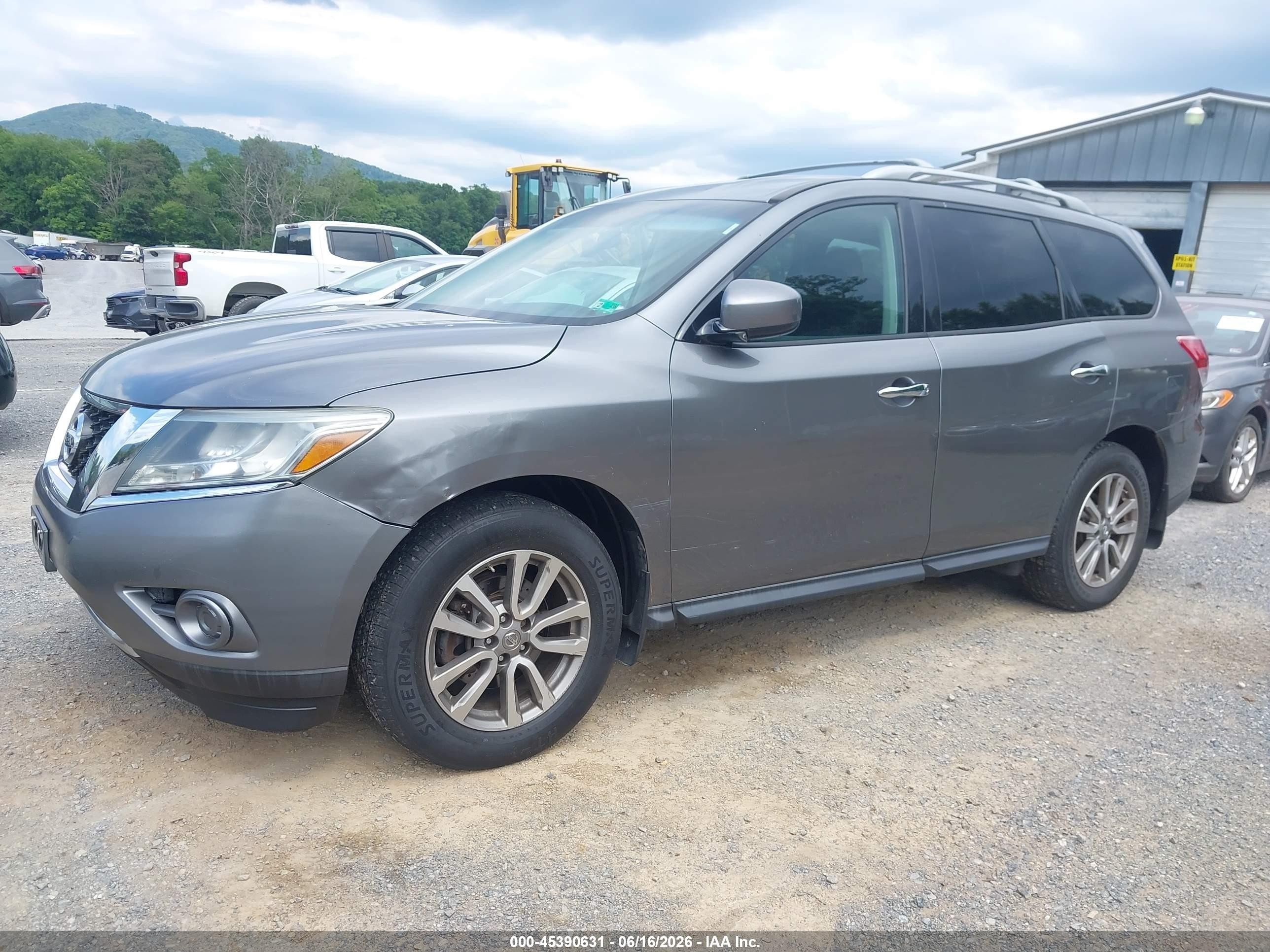 2015 Nissan Pathfinder S Gray vin: 5N1AR2MM5FC685604