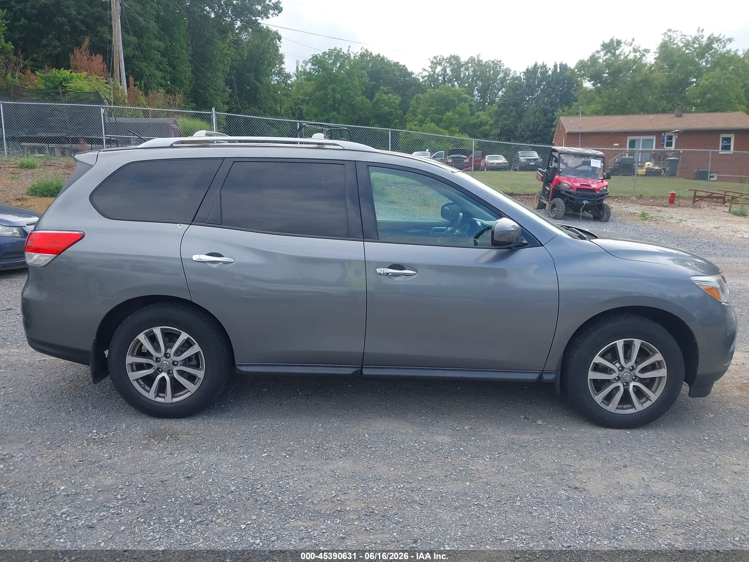 2015 Nissan Pathfinder S Gray vin: 5N1AR2MM5FC685604