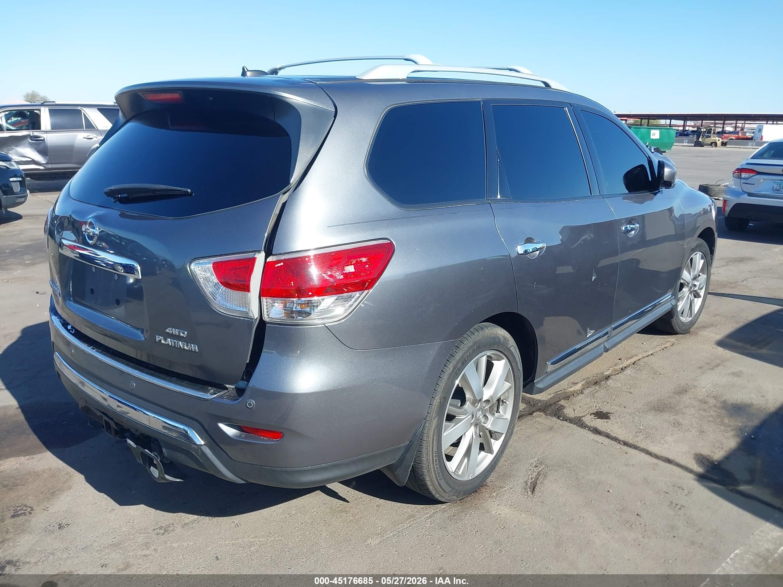 2015 Nissan Pathfinder Platinum Gray vin: 5N1AR2MM5FC700487