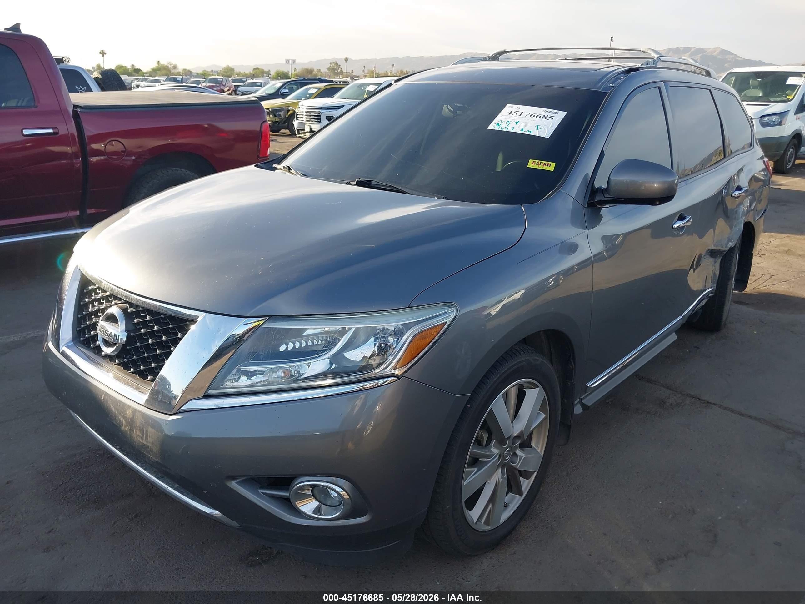 2015 Nissan Pathfinder Platinum Gray vin: 5N1AR2MM5FC700487