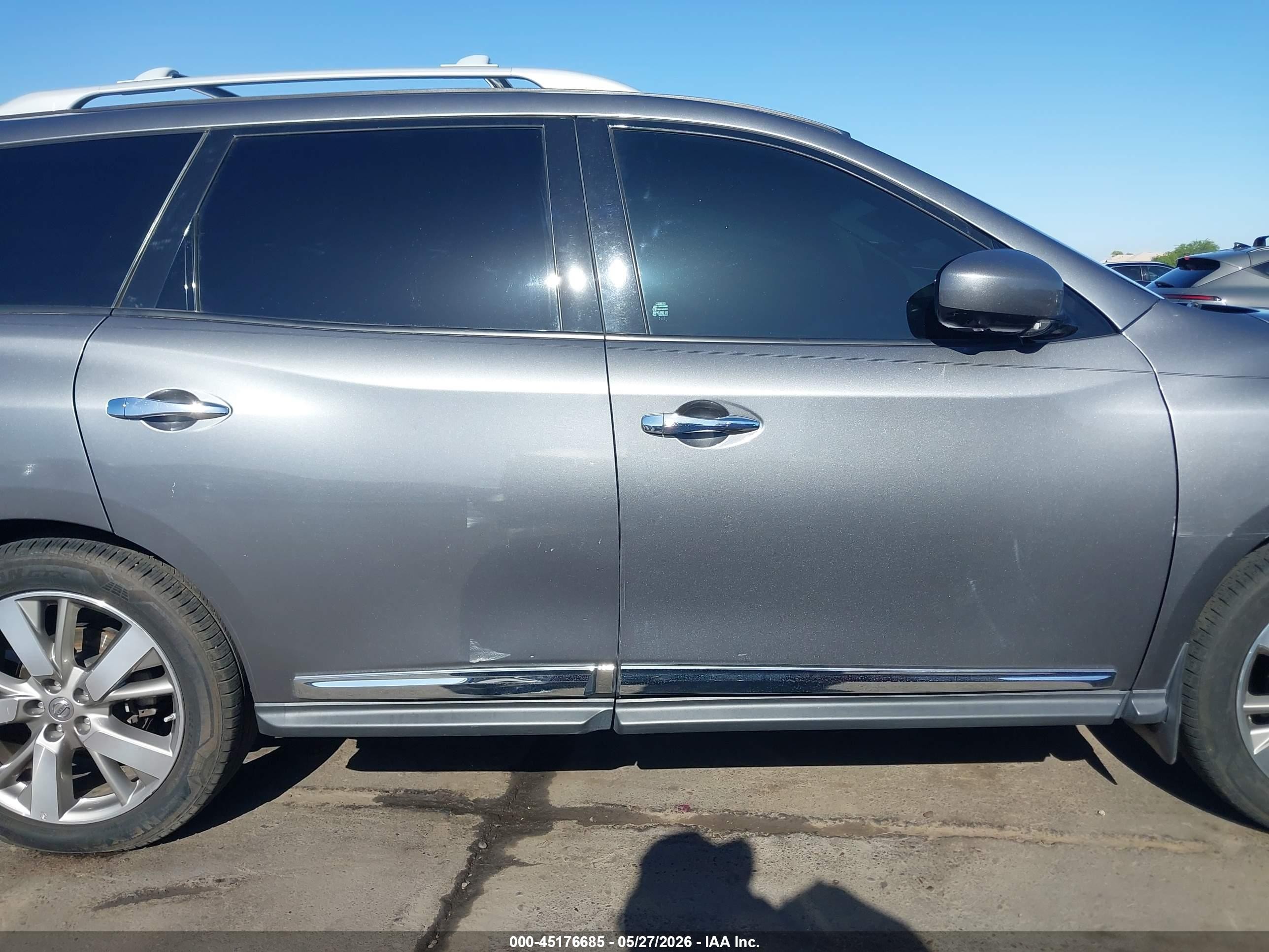 2015 Nissan Pathfinder Platinum Gray vin: 5N1AR2MM5FC700487