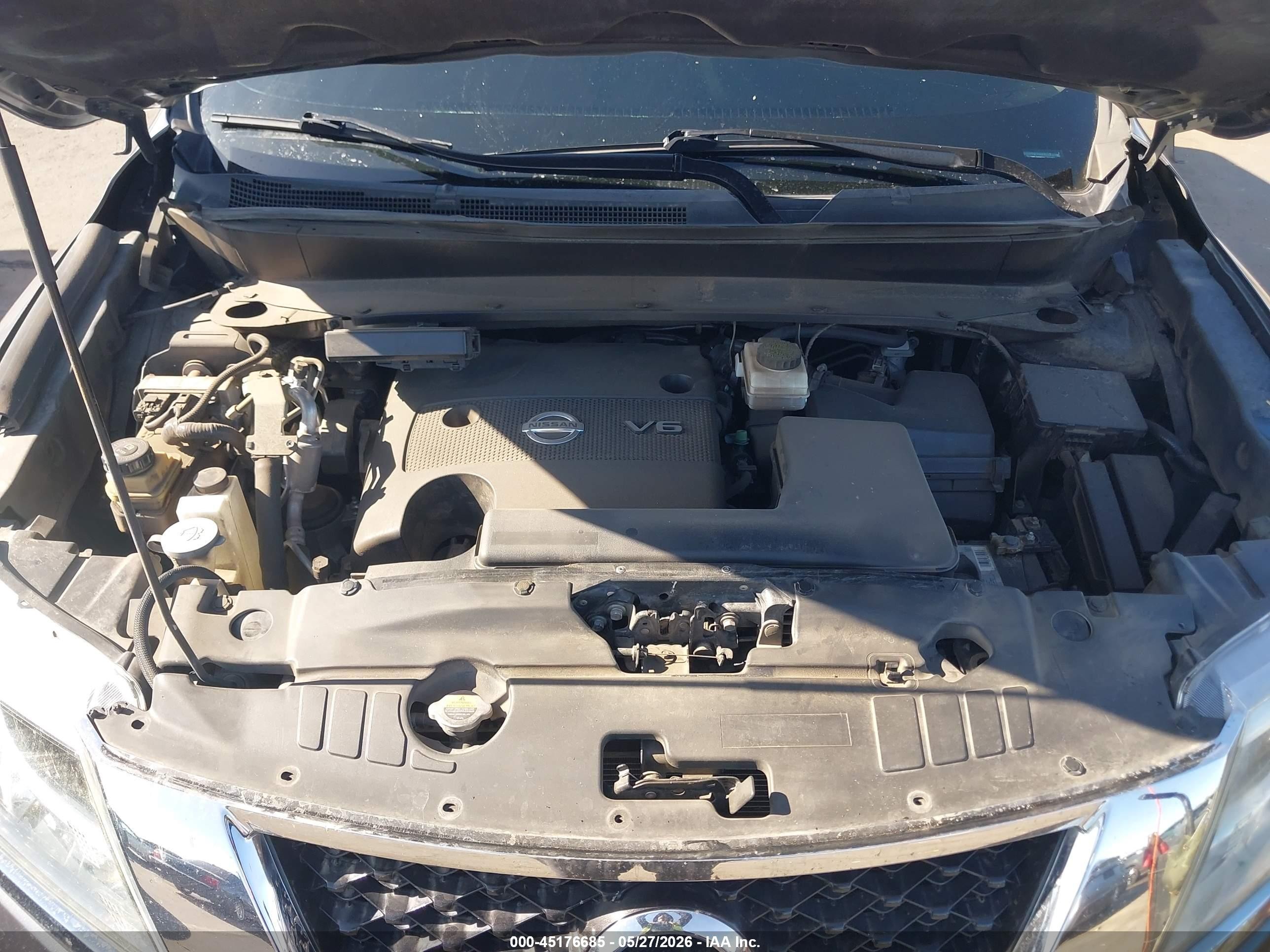 2015 Nissan Pathfinder Platinum Gray vin: 5N1AR2MM5FC700487