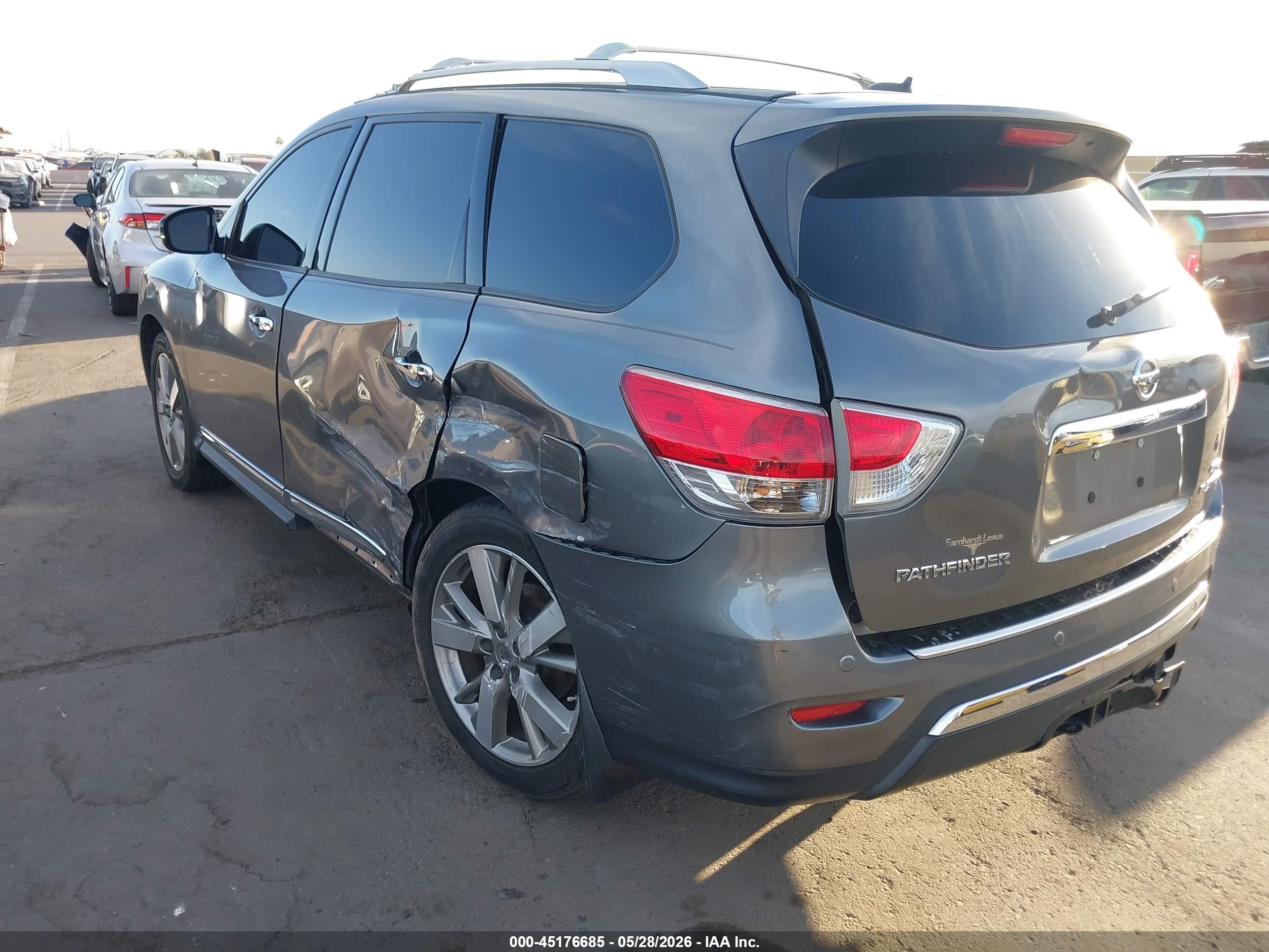 2015 Nissan Pathfinder Platinum Gray vin: 5N1AR2MM5FC700487